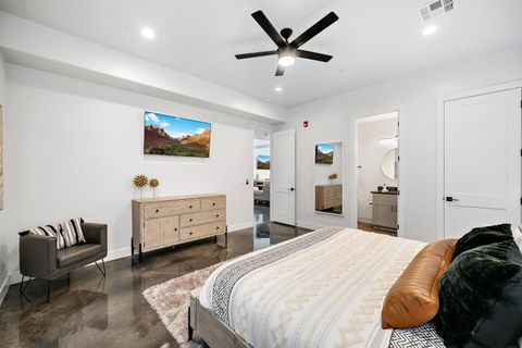 Tiny photo for 1460 S Windsor Parkway #2, Hurricane, UT 84737 (MLS # 25-266191)