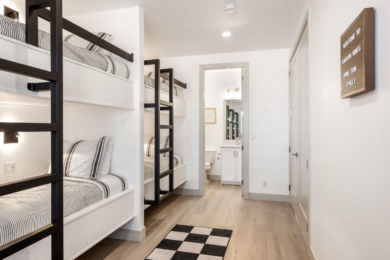 DESERT COLOR RESORT - Residential