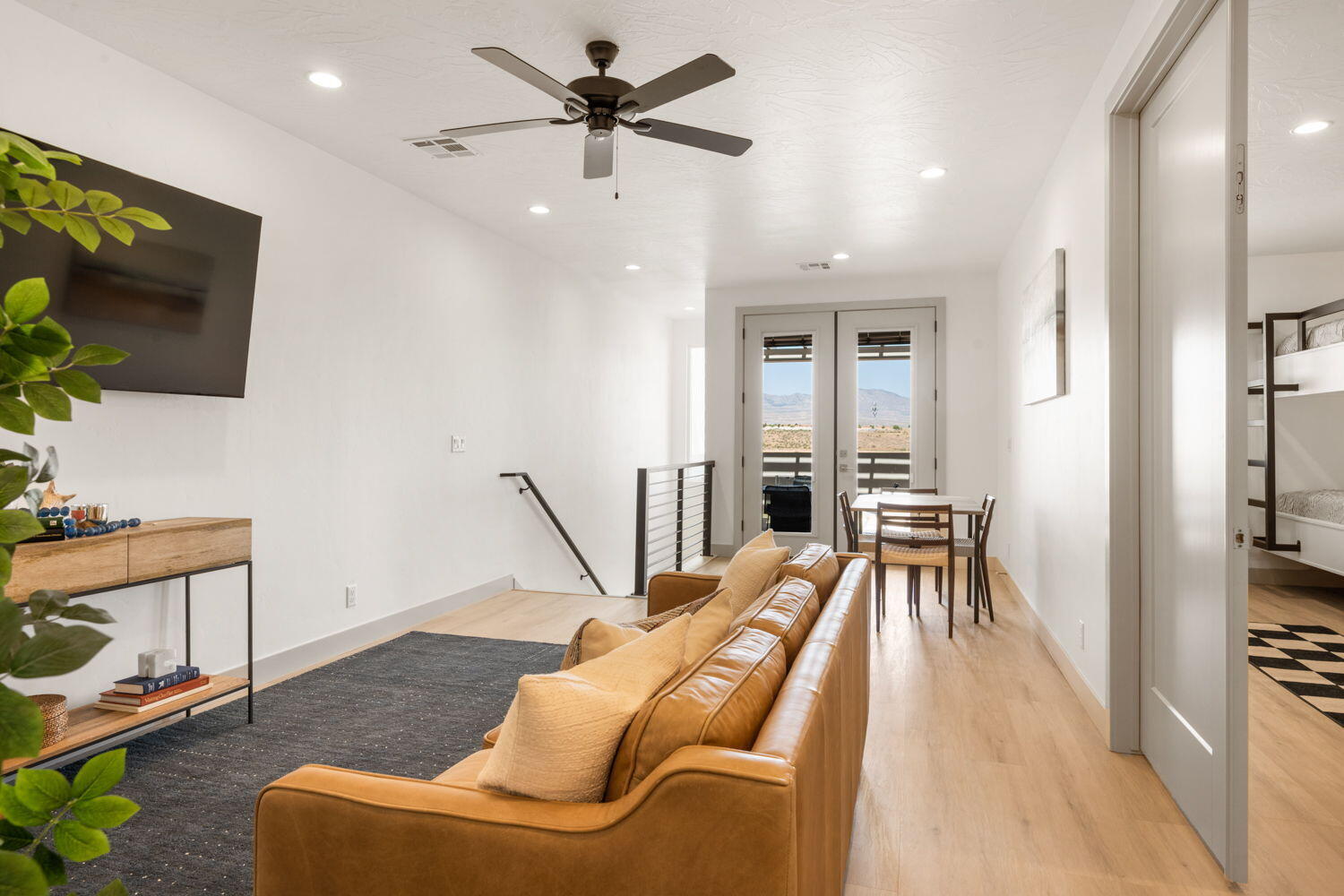 DESERT COLOR RESORT - Residential