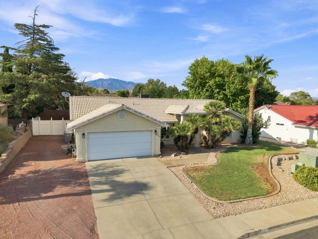 Photo of 2277 E 350 N, Saint George, UT 84790 (MLS # 26-275076)