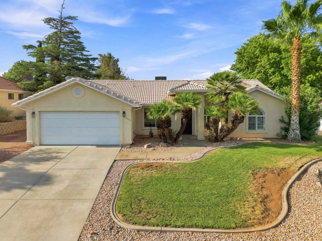 Photo of 2277 E 350 N, Saint George, UT 84790 (MLS # 26-275076)