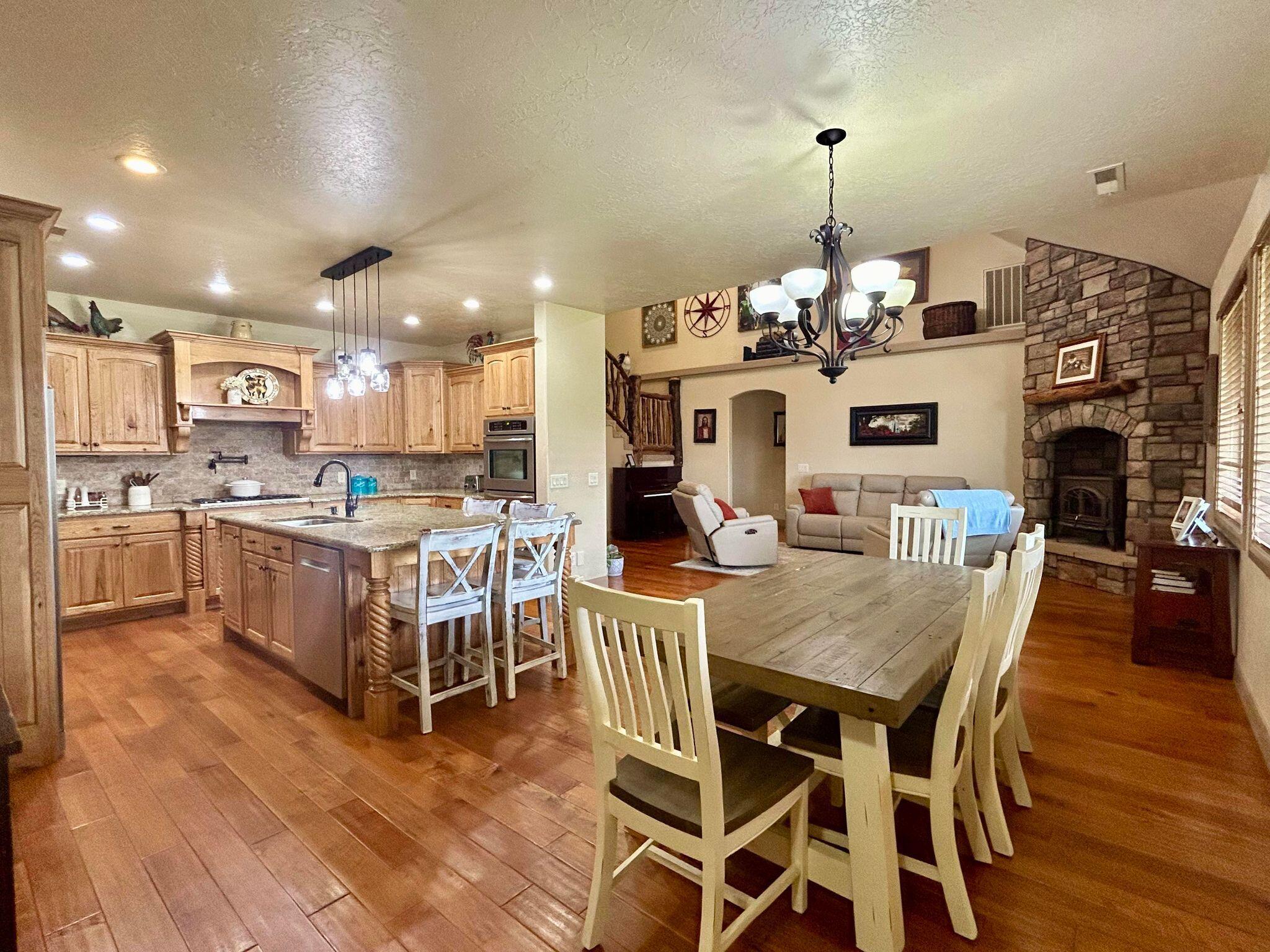 NORTH HILL ESTATES - Residential