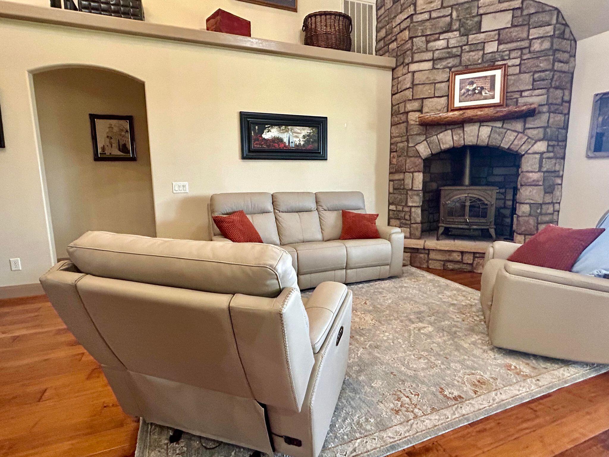 NORTH HILL ESTATES - Residential