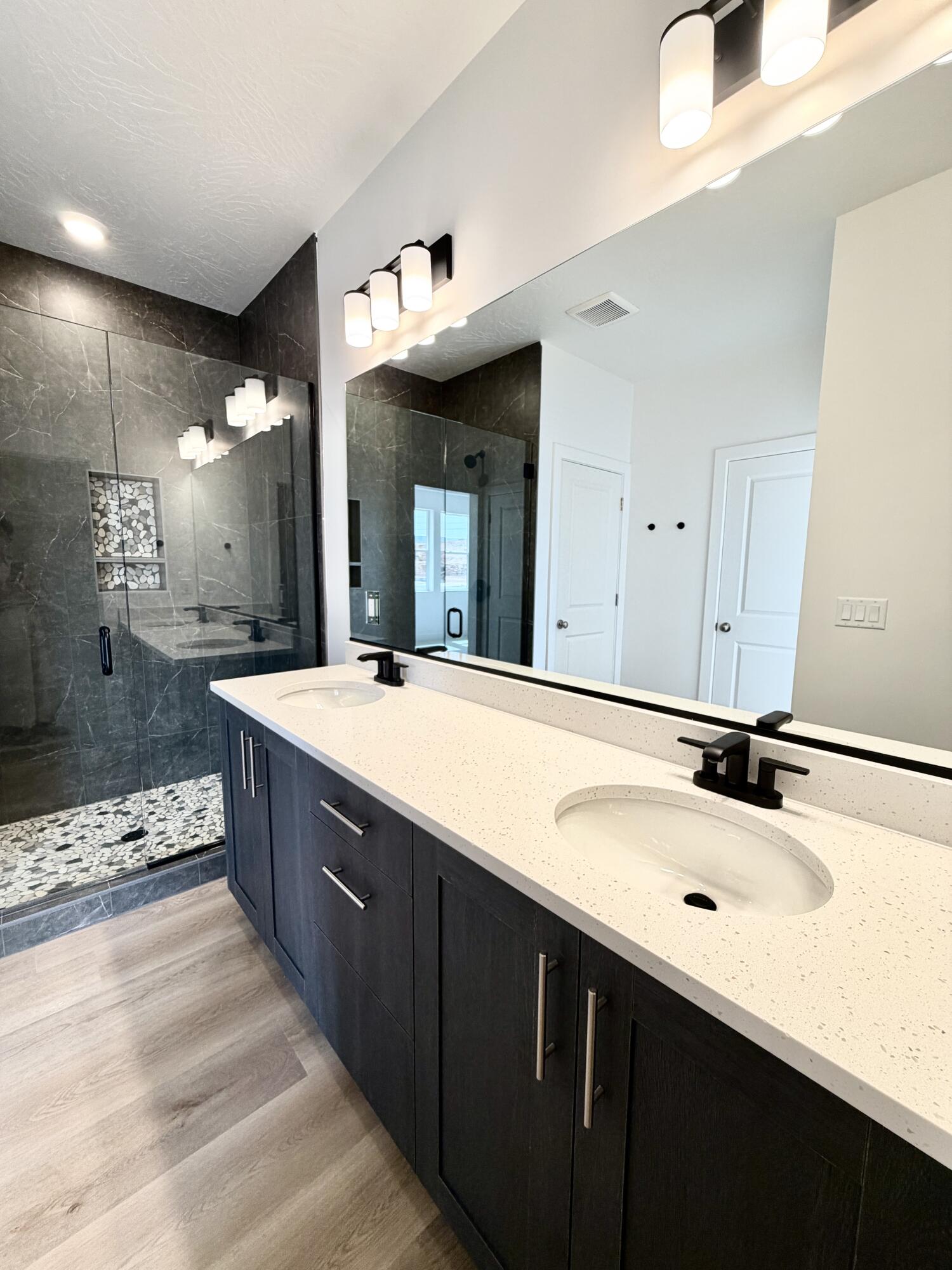 ATKINVILLE TOWNHOMES AT DESERT COLOR - Residential