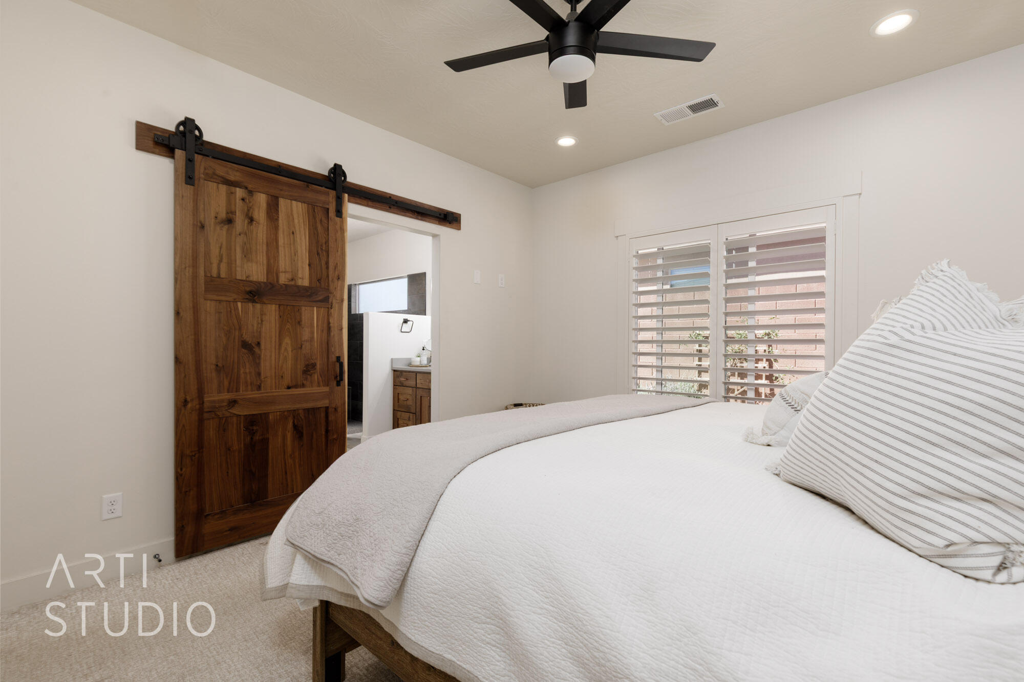 SOUTH POINTE - Residential