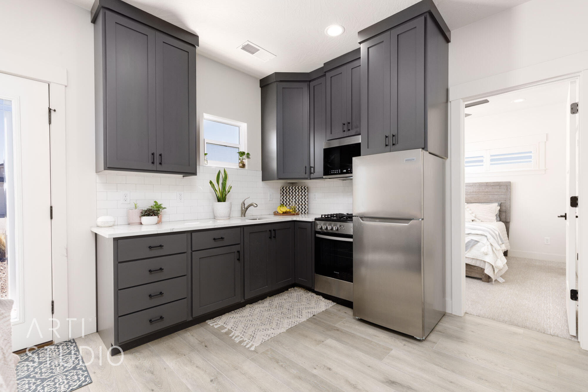 SOUTH POINTE - Residential