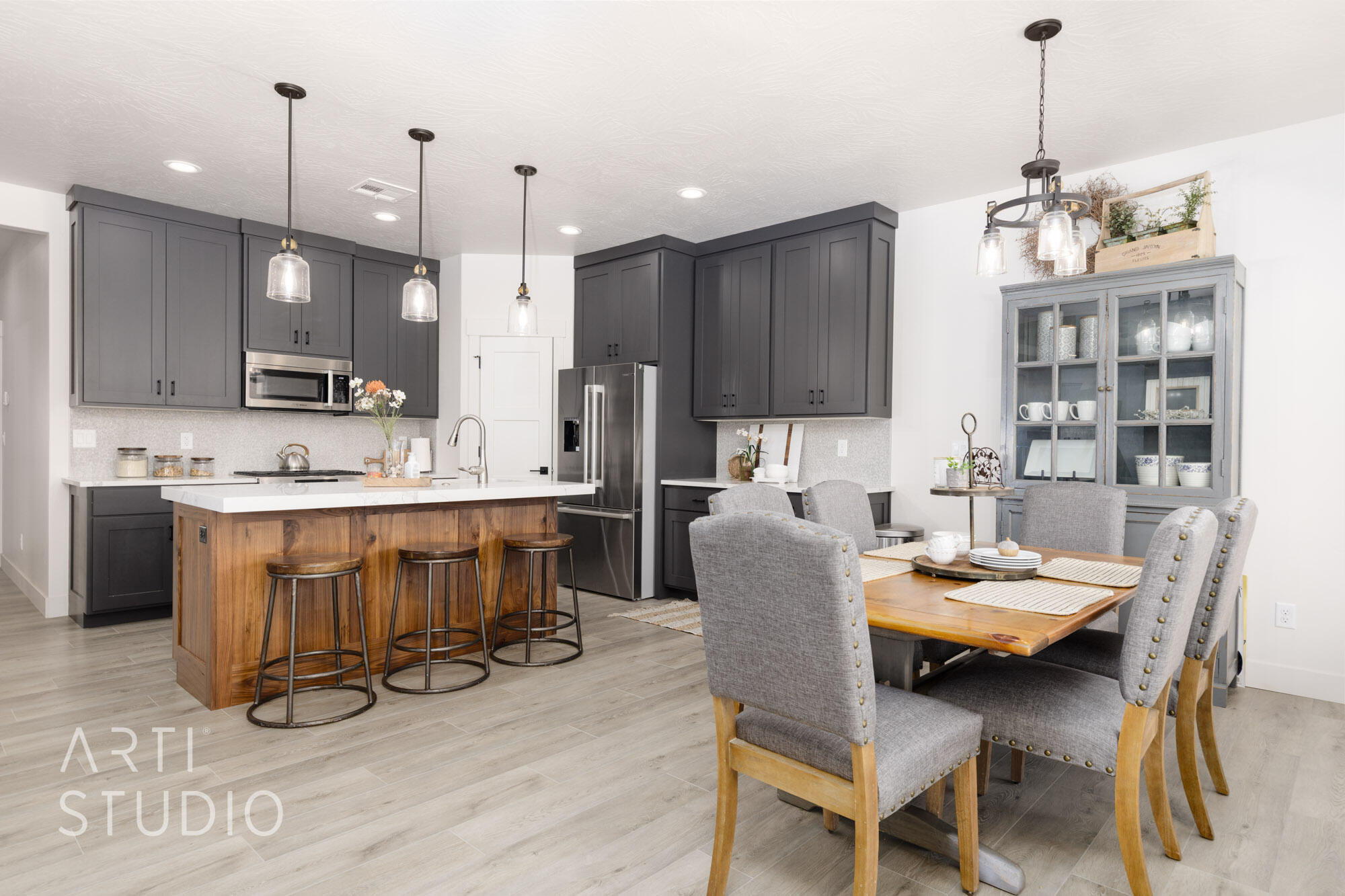 SOUTH POINTE - Residential