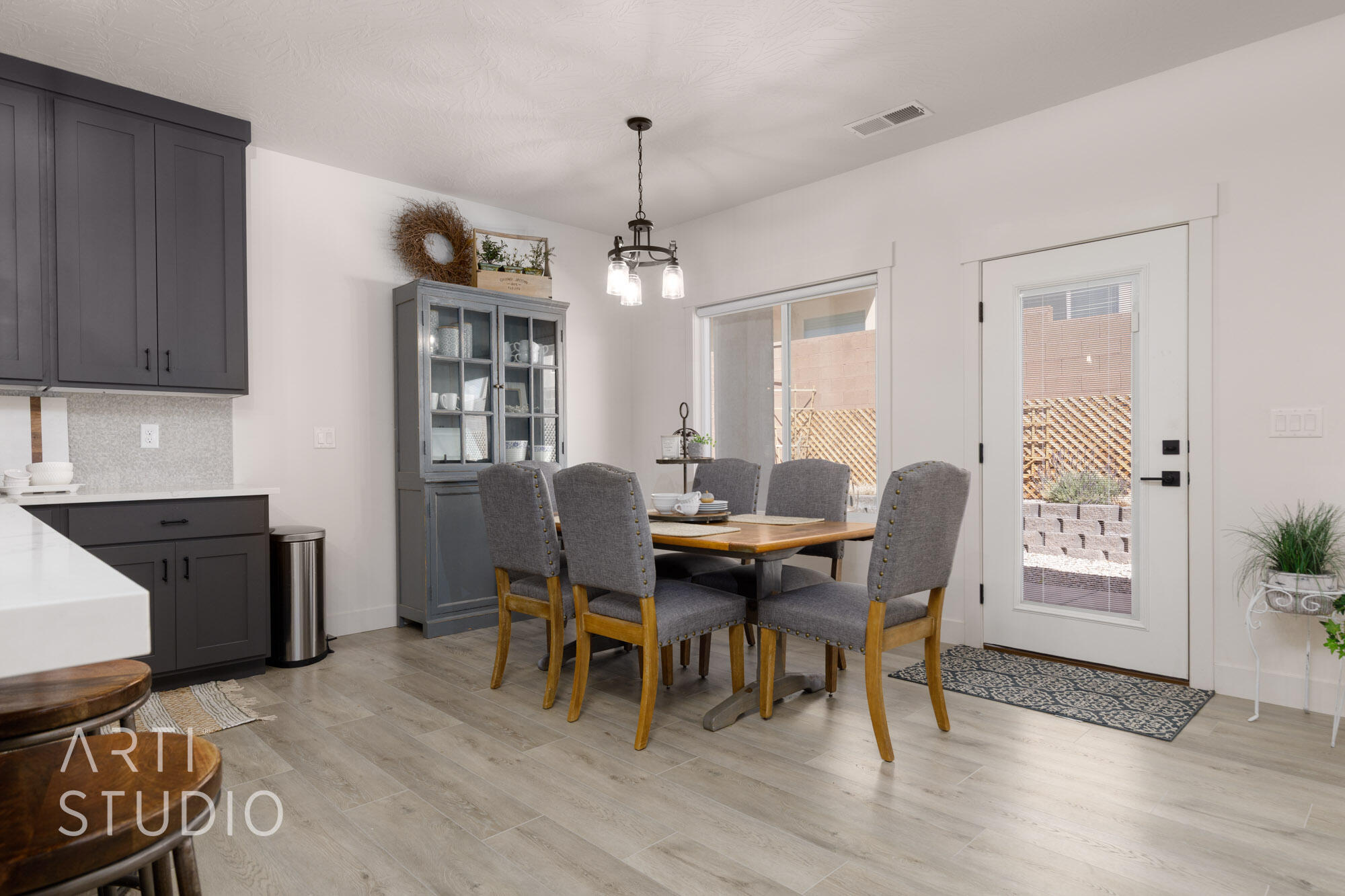 SOUTH POINTE - Residential