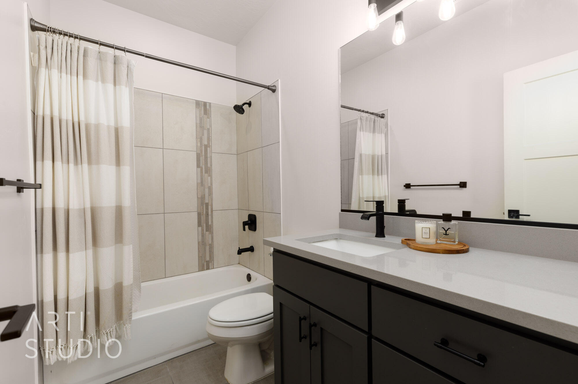 SOUTH POINTE - Residential