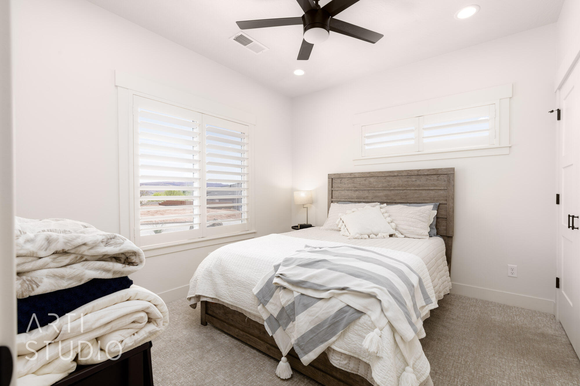 SOUTH POINTE - Residential