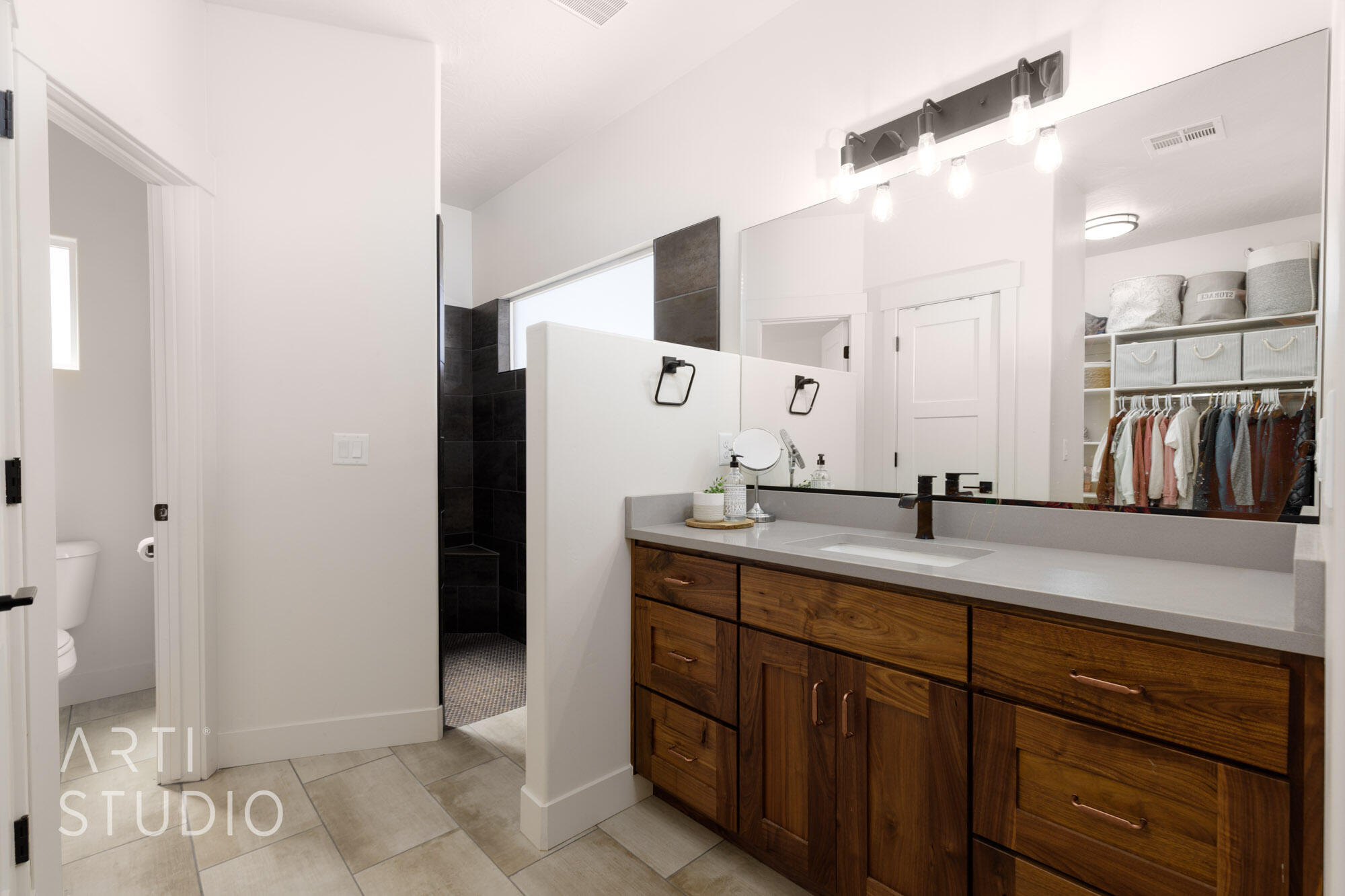 SOUTH POINTE - Residential