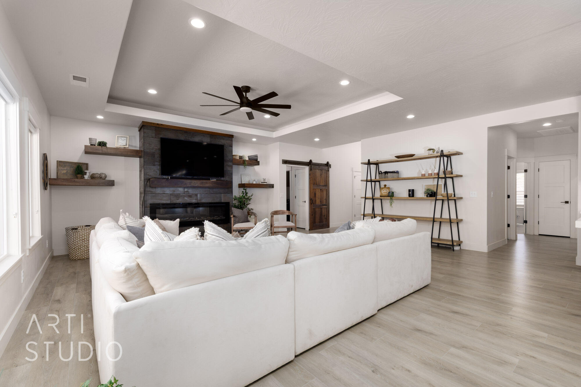 SOUTH POINTE - Residential