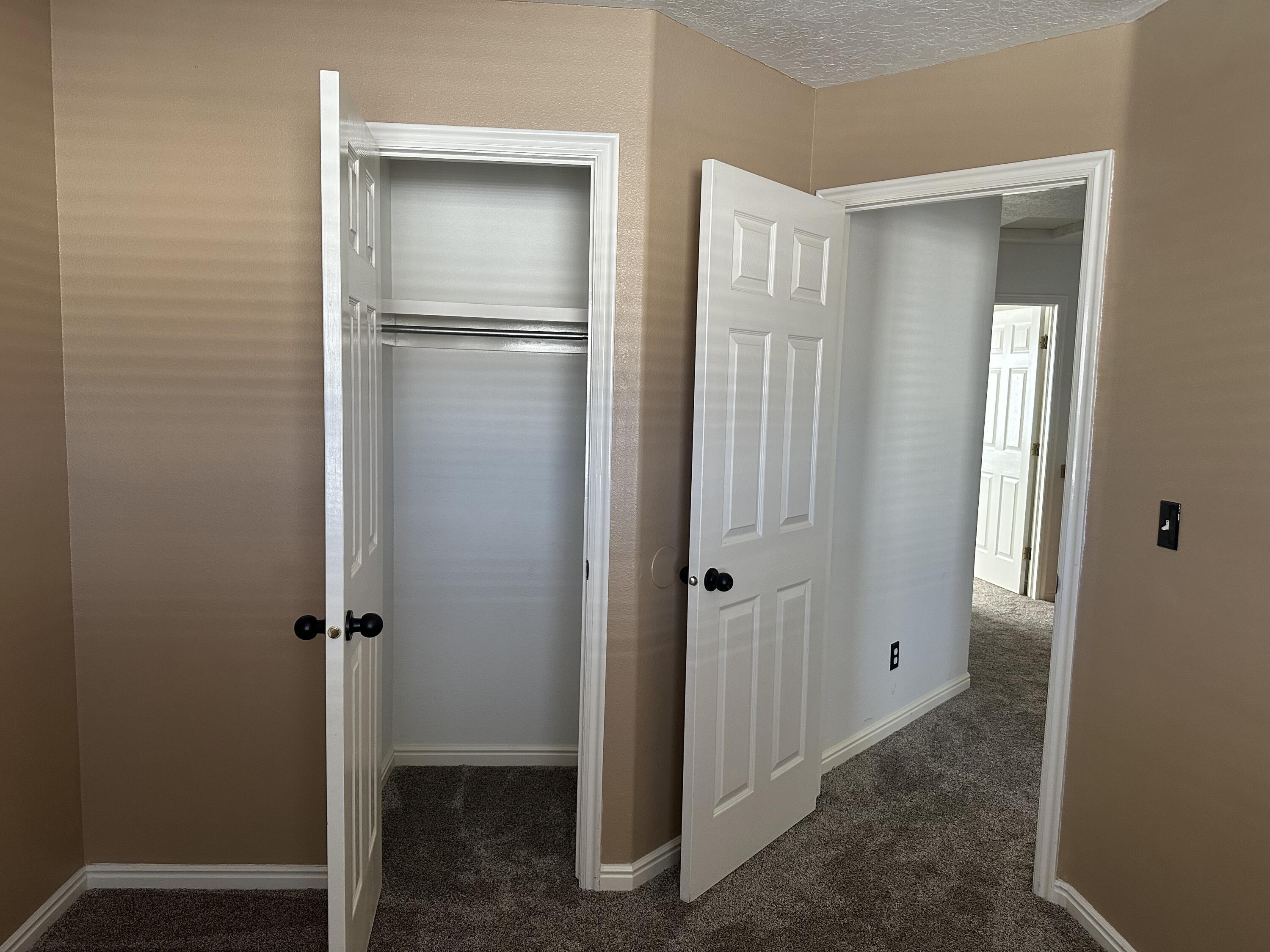 LEXINGTON HILLS TOWNHOMES - Residential