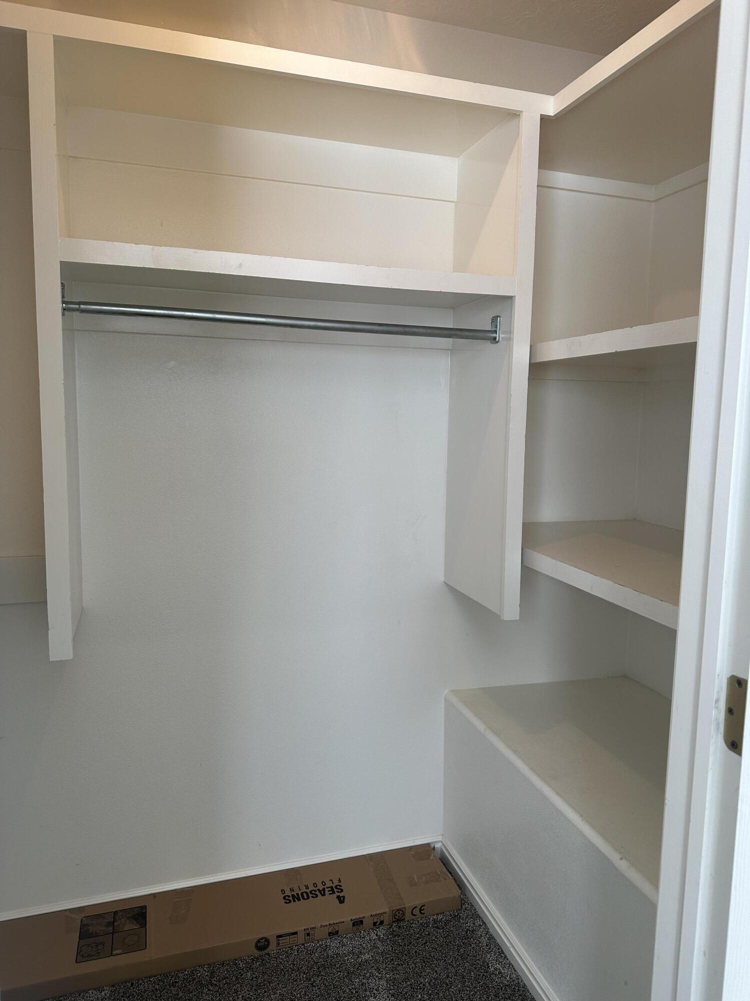 LEXINGTON HILLS TOWNHOMES - Residential