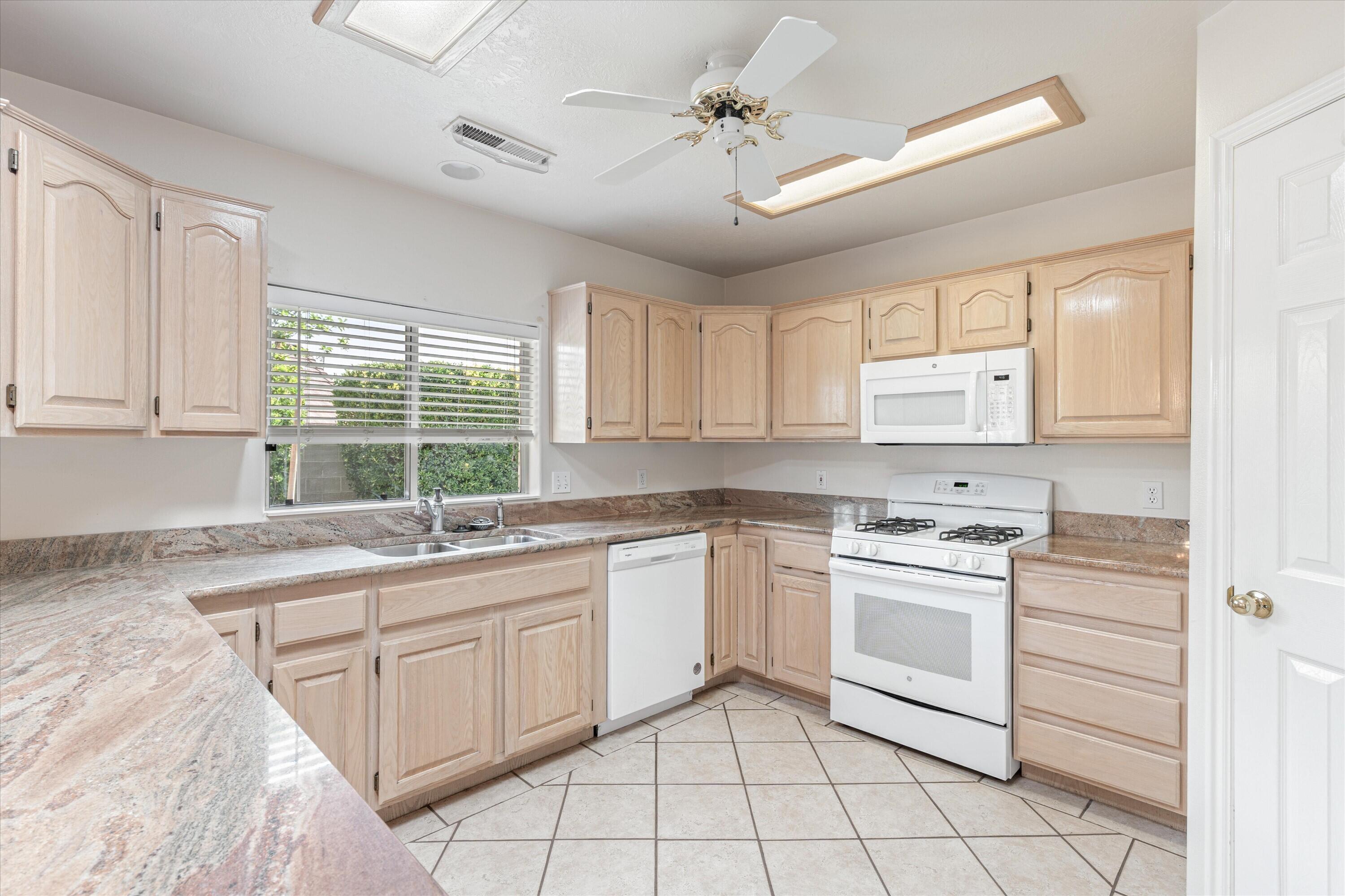 SUN COUNTRY MEADOWS SOUTH TOWNHOMES - Residential