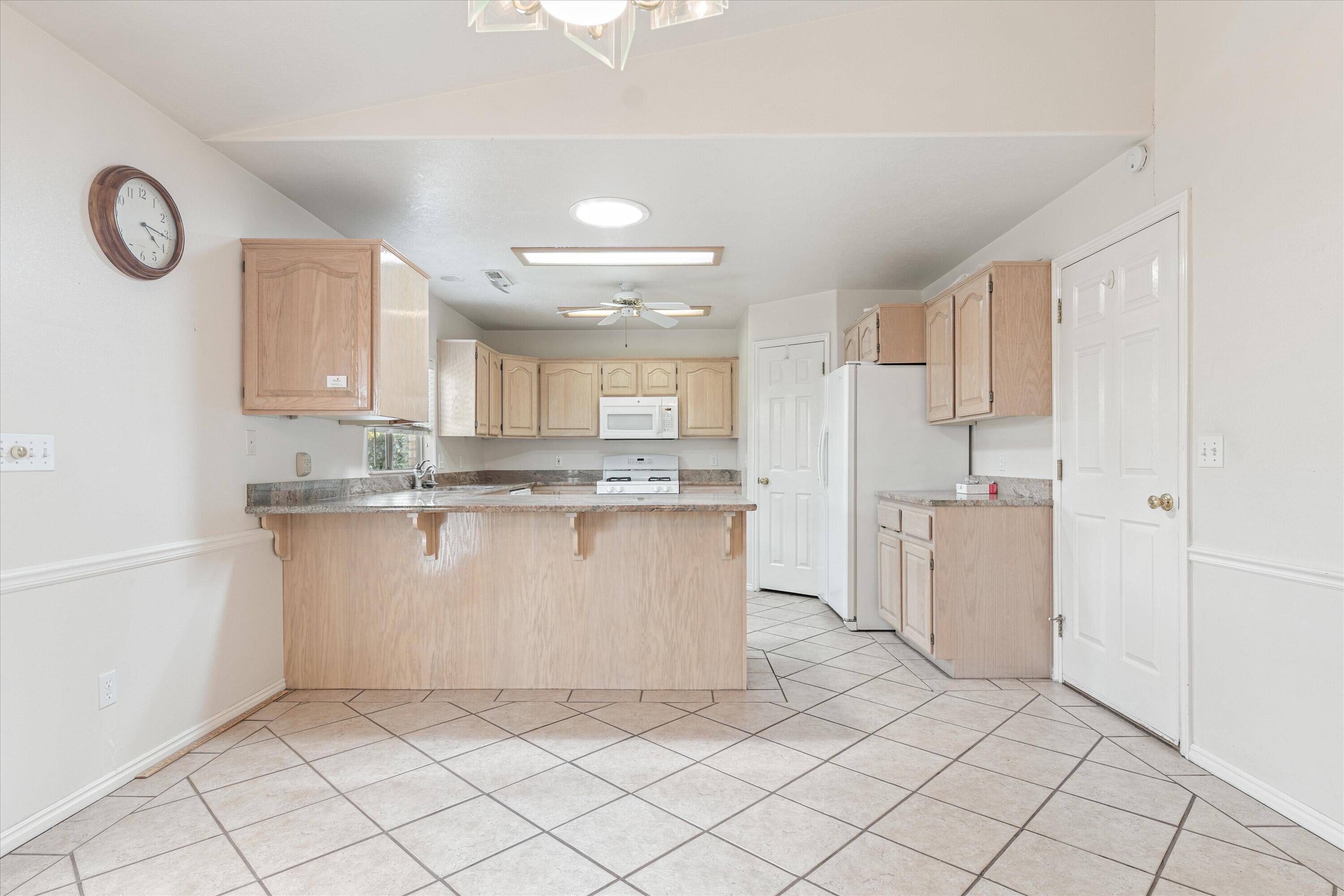 SUN COUNTRY MEADOWS SOUTH TOWNHOMES - Residential