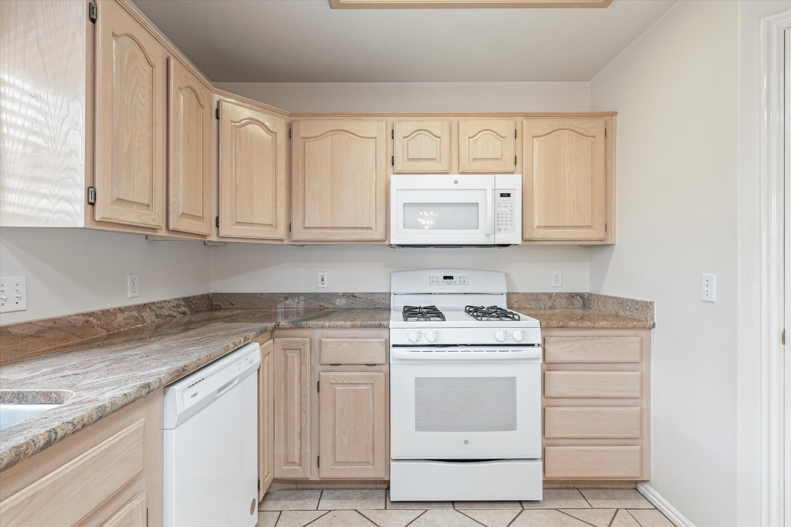 SUN COUNTRY MEADOWS SOUTH TOWNHOMES - Residential
