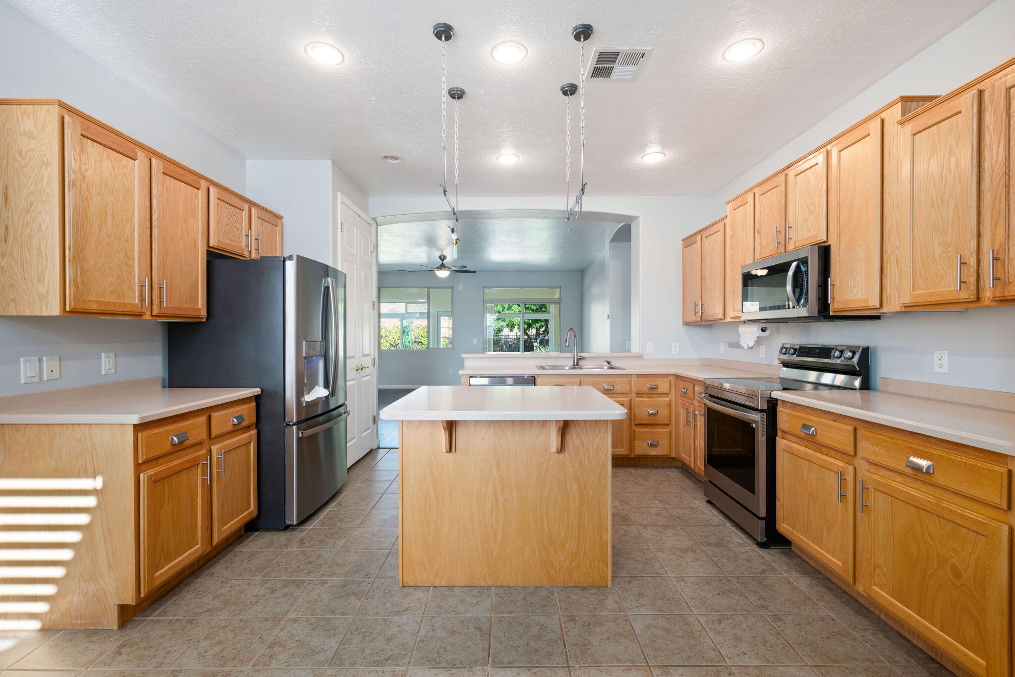 CORAL CANYON - Residential