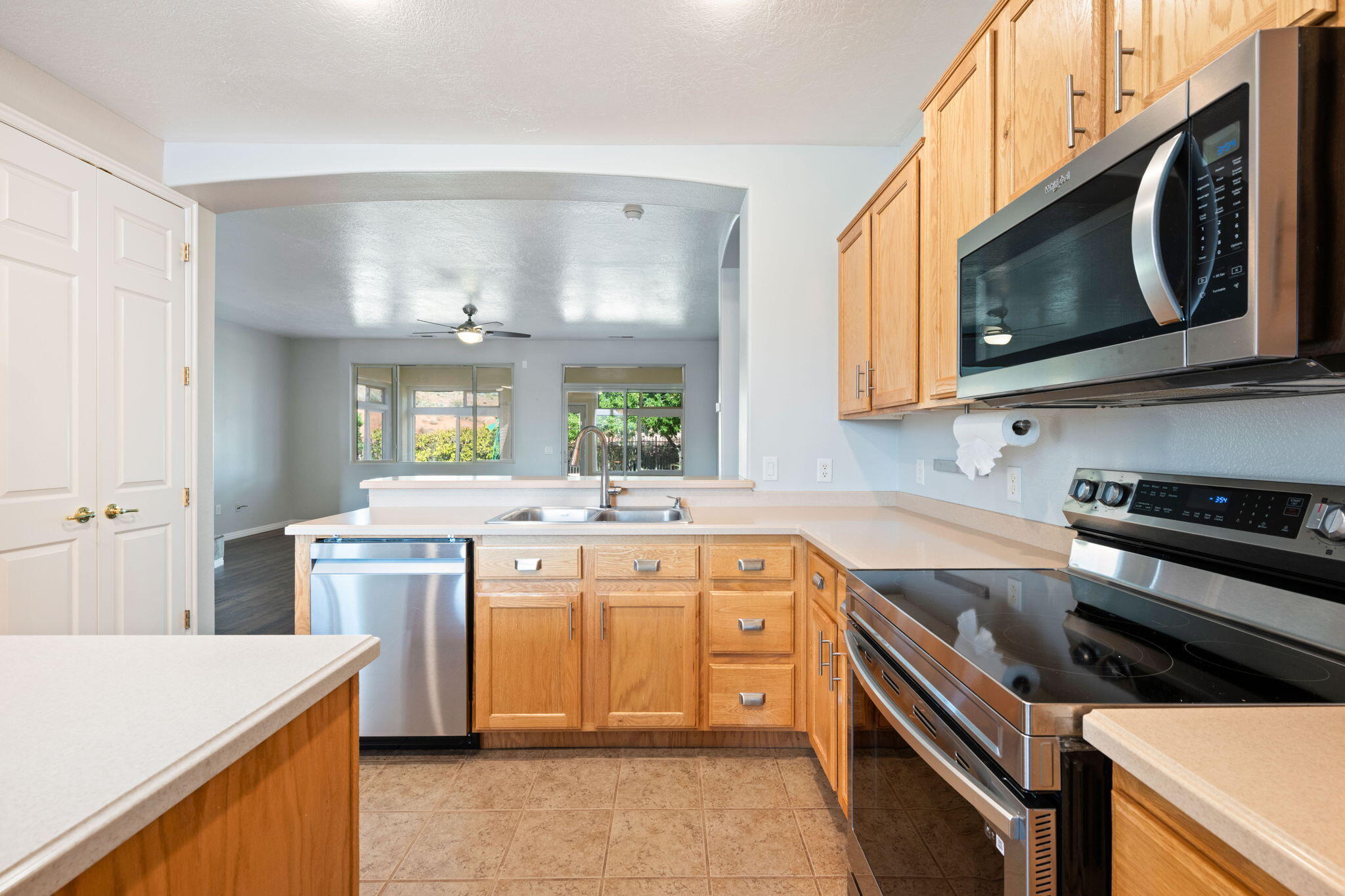 CORAL CANYON - Residential