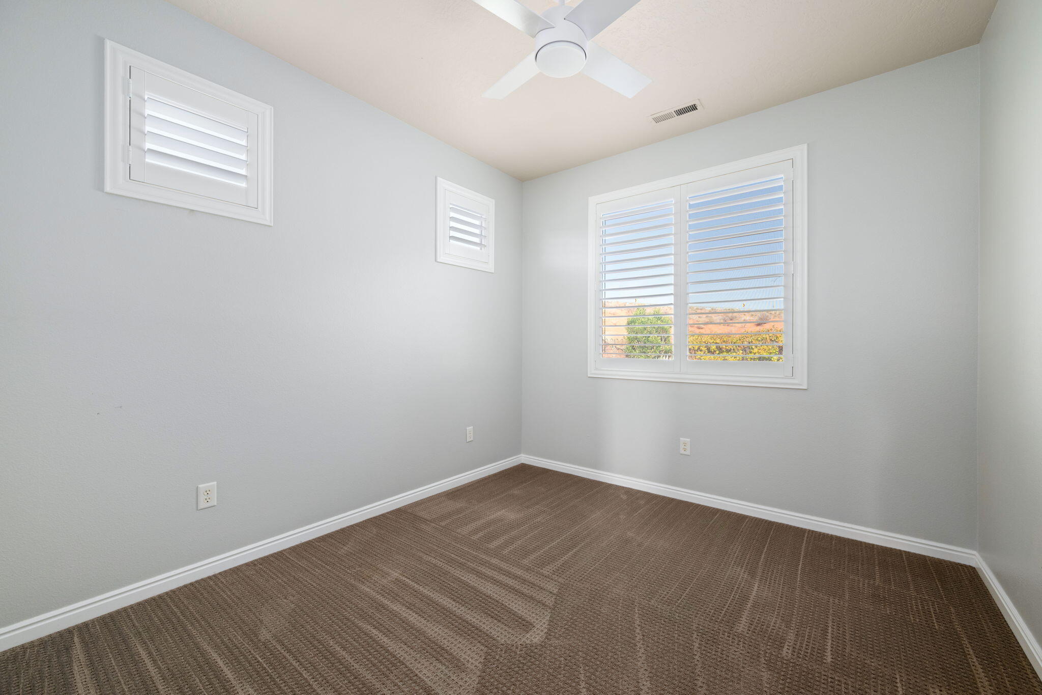 CORAL CANYON - Residential