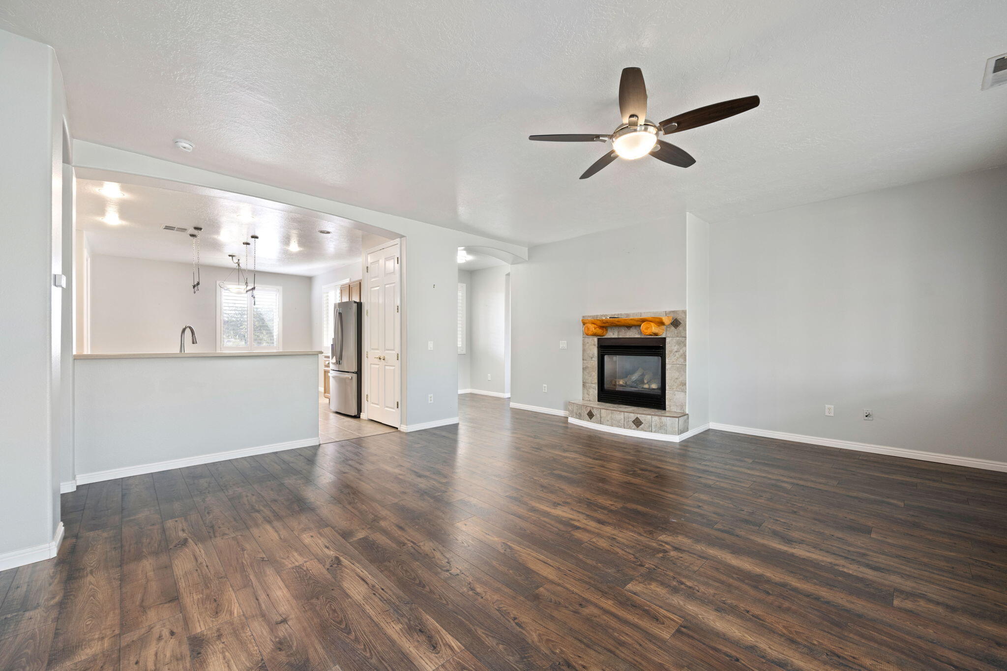 CORAL CANYON - Residential