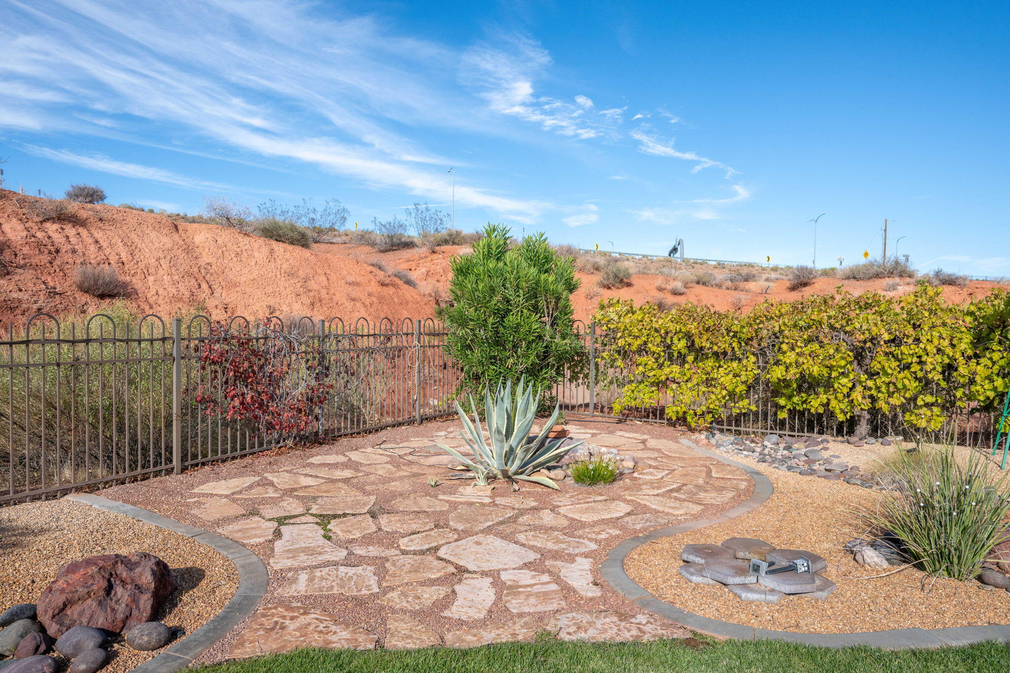 CORAL CANYON - Residential