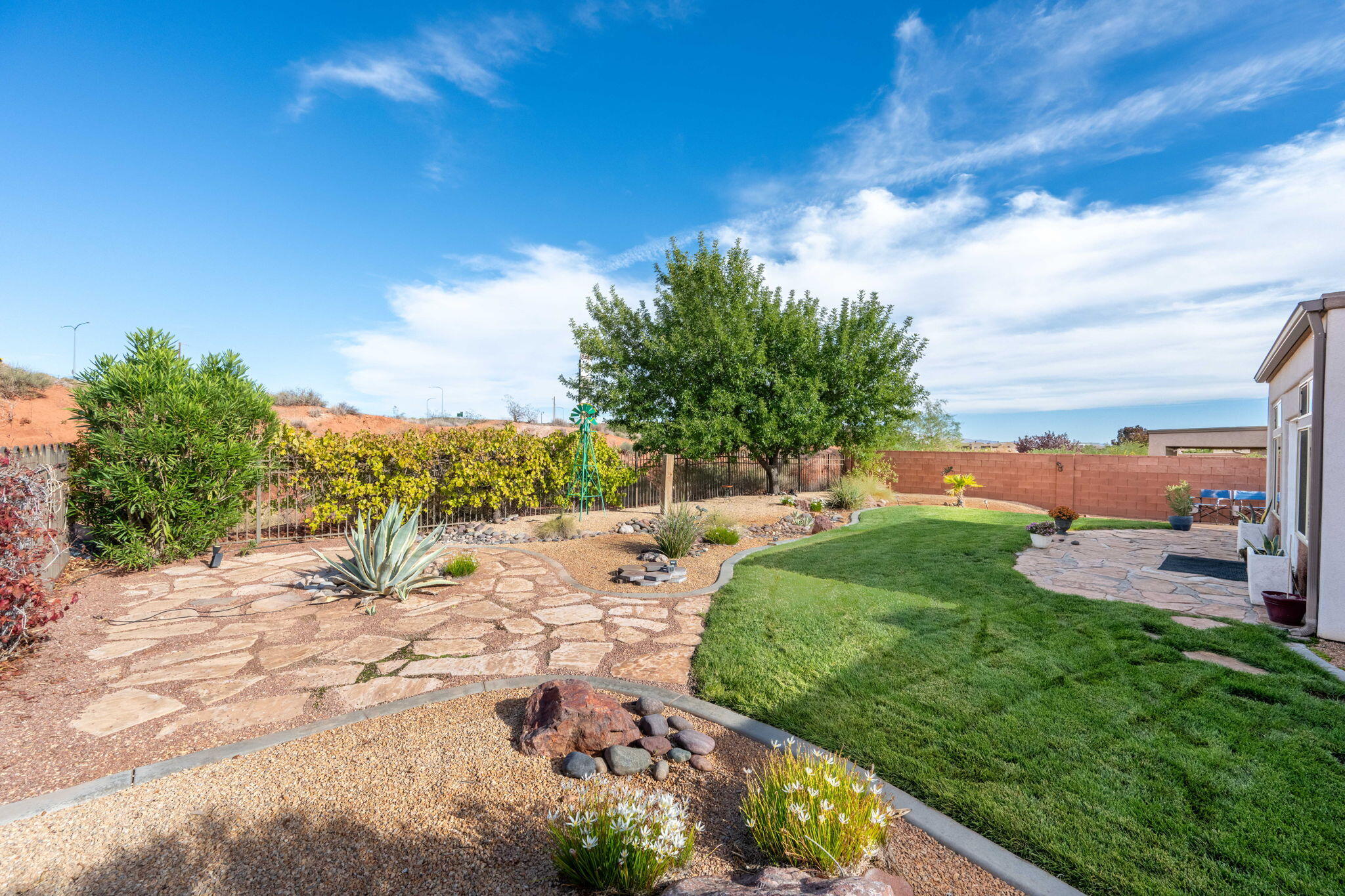 CORAL CANYON - Residential