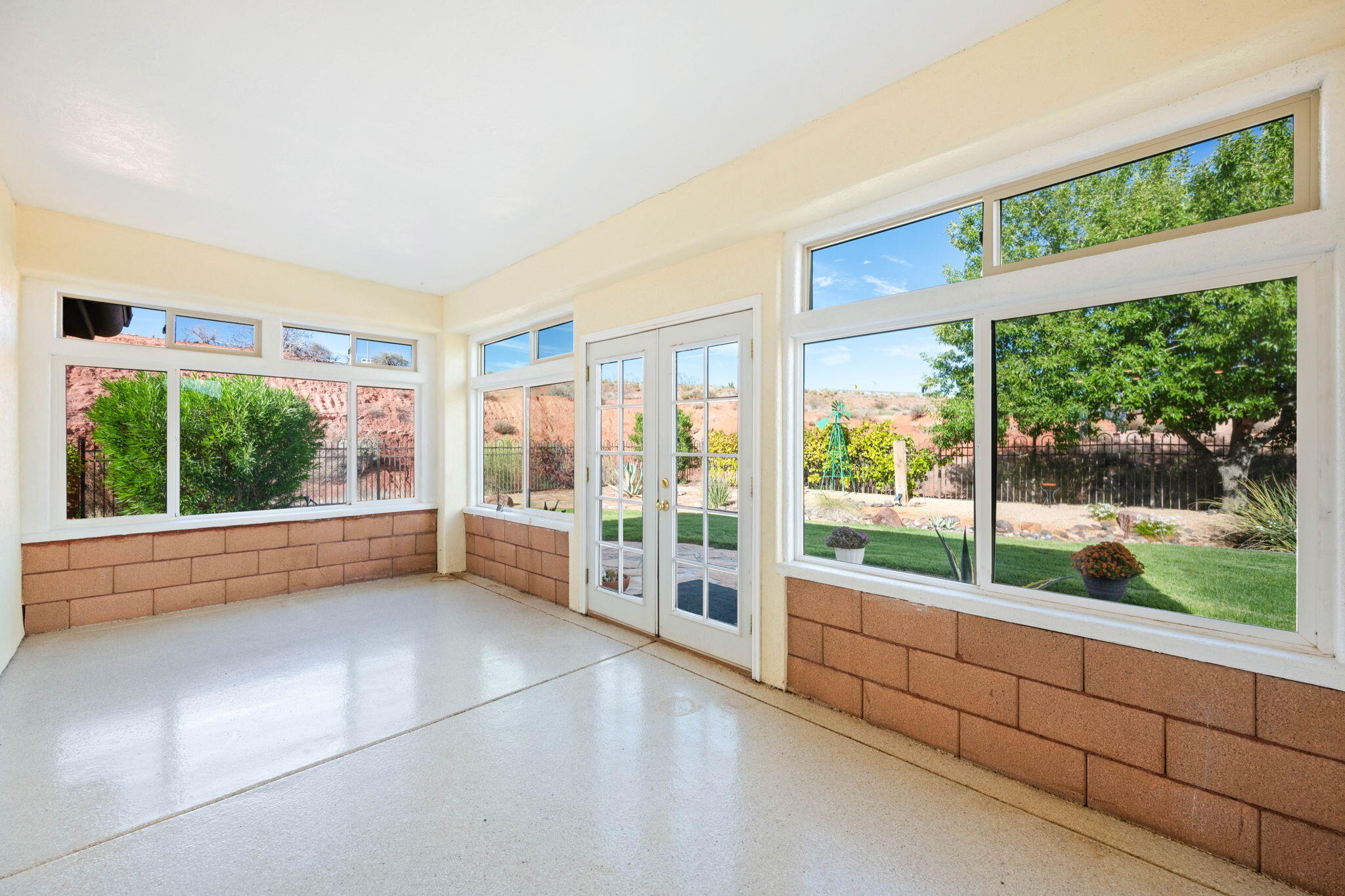 CORAL CANYON - Residential