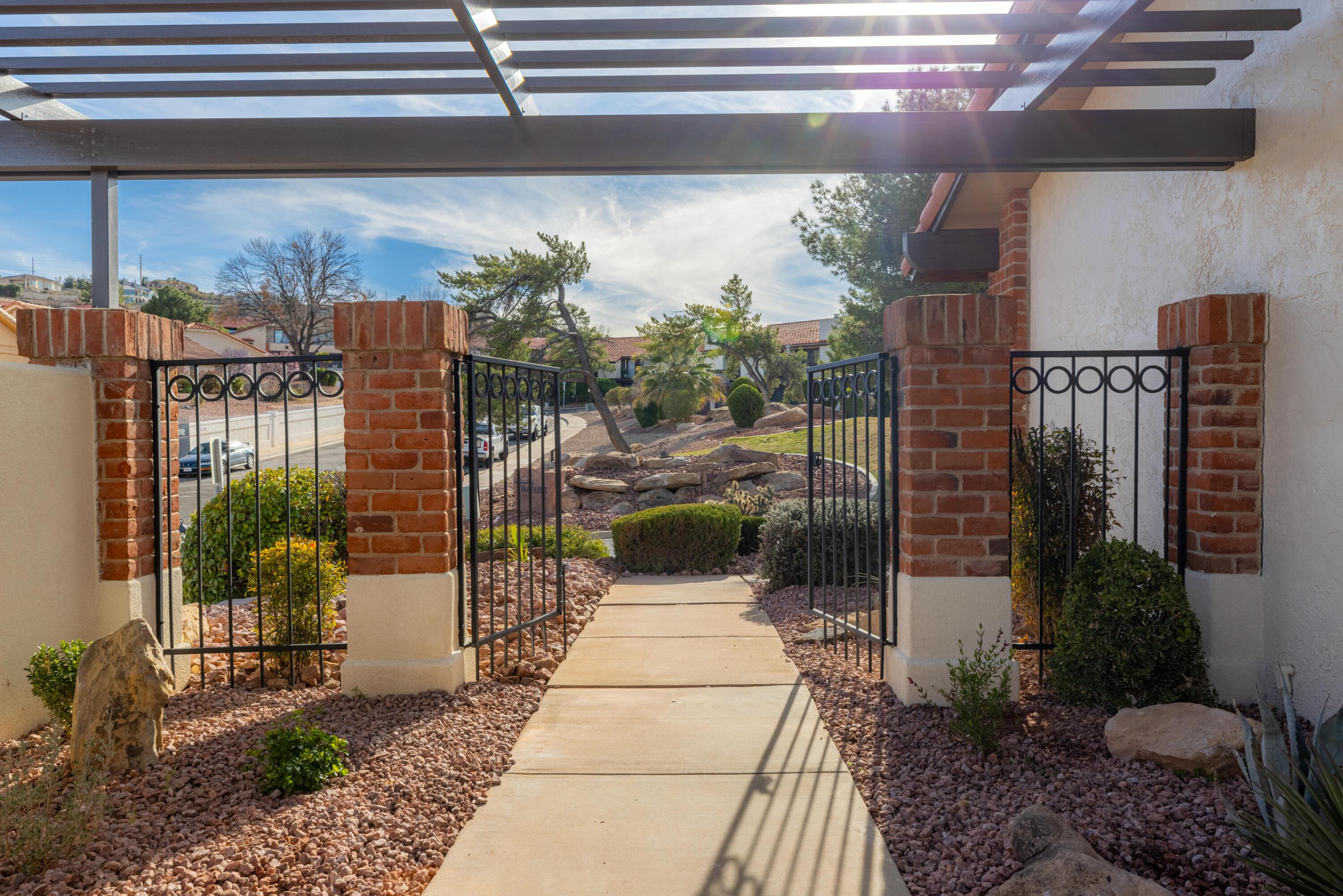 TONAQUINT INDIAN HILLS - Residential