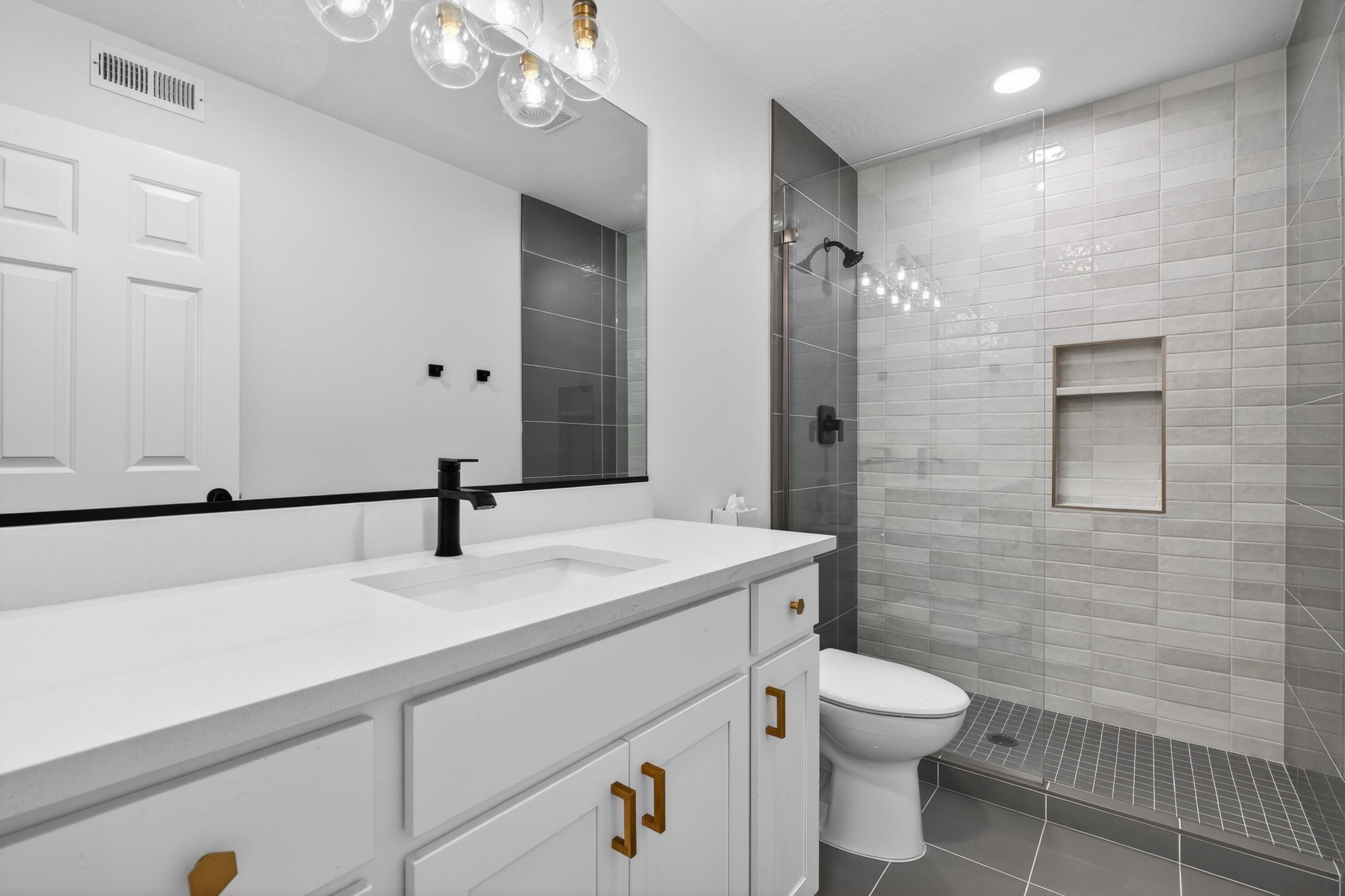 TONAQUINT INDIAN HILLS - Residential