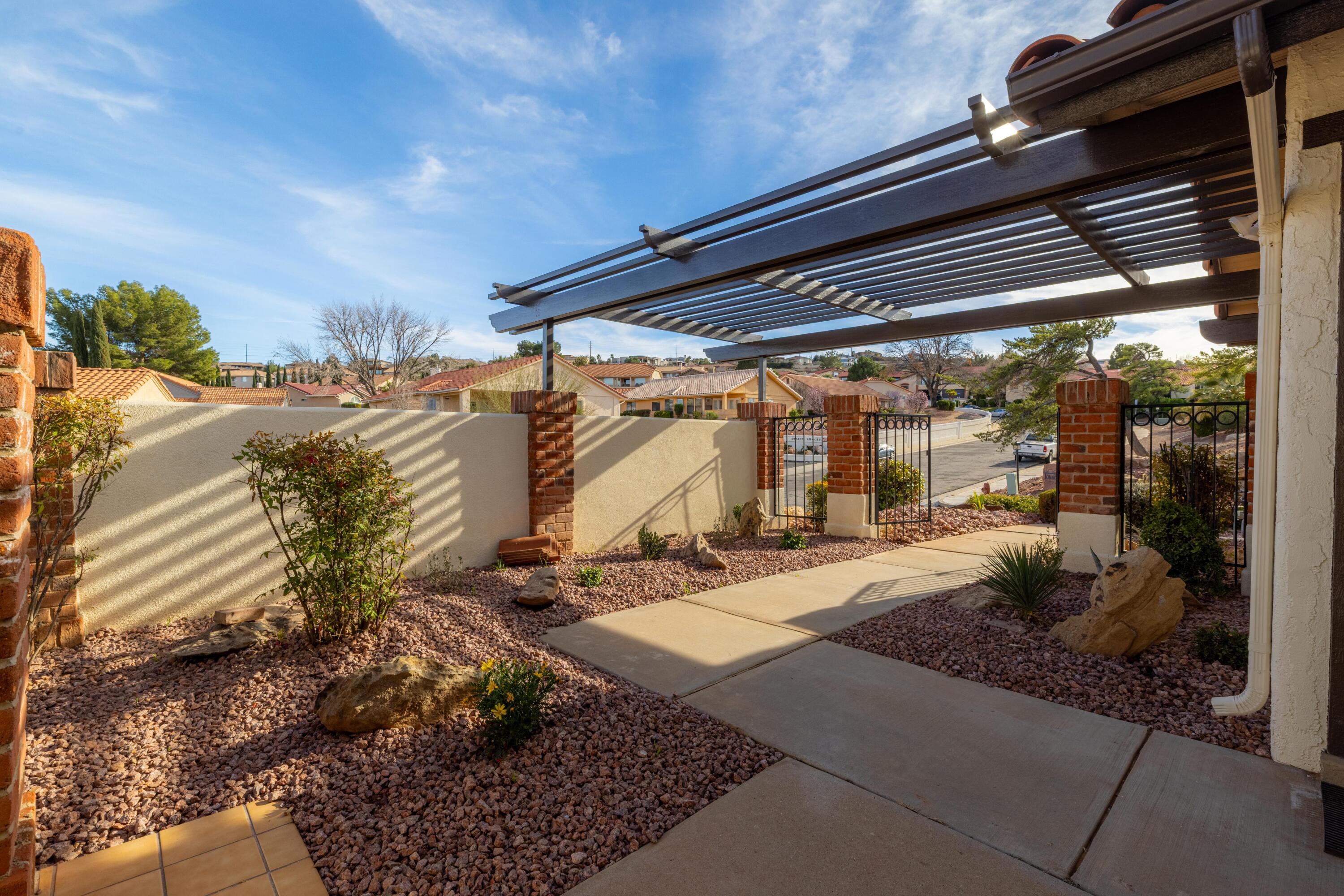 TONAQUINT INDIAN HILLS - Residential