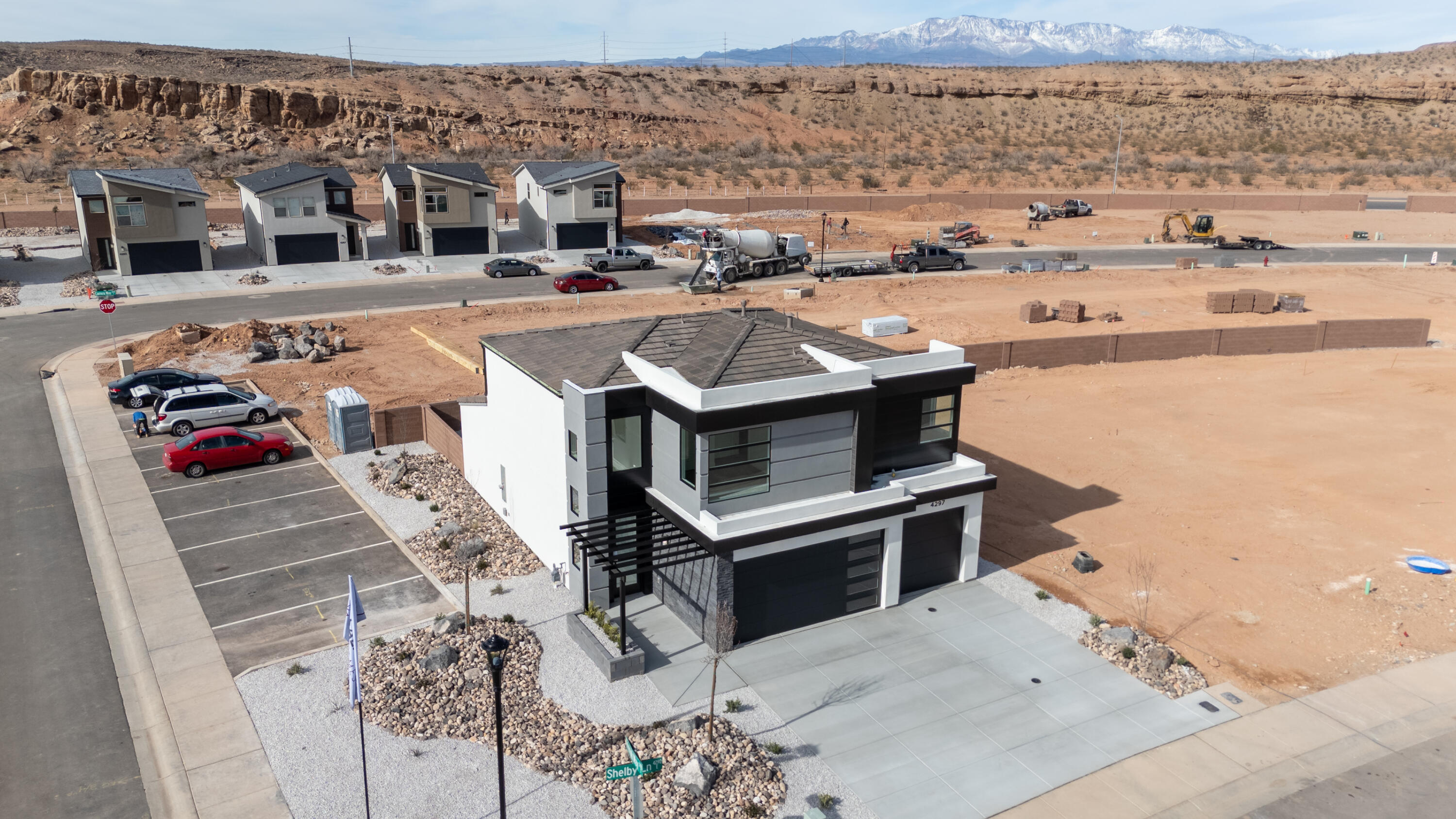 DESERT REFLECTION - Residential
