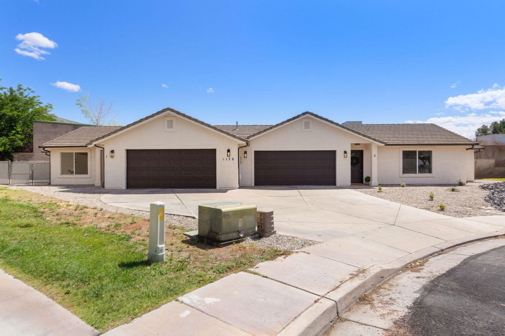 Photo of 1178 N 1340 West CIR 1 &amp; 2 #1 &amp; 2, Saint George, UT 84770 (MLS # 26-271810)