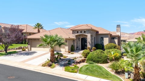 Photo of 2650 W Canyon Ridge RD, Saint George, UT 84770 (MLS # 26-275870)