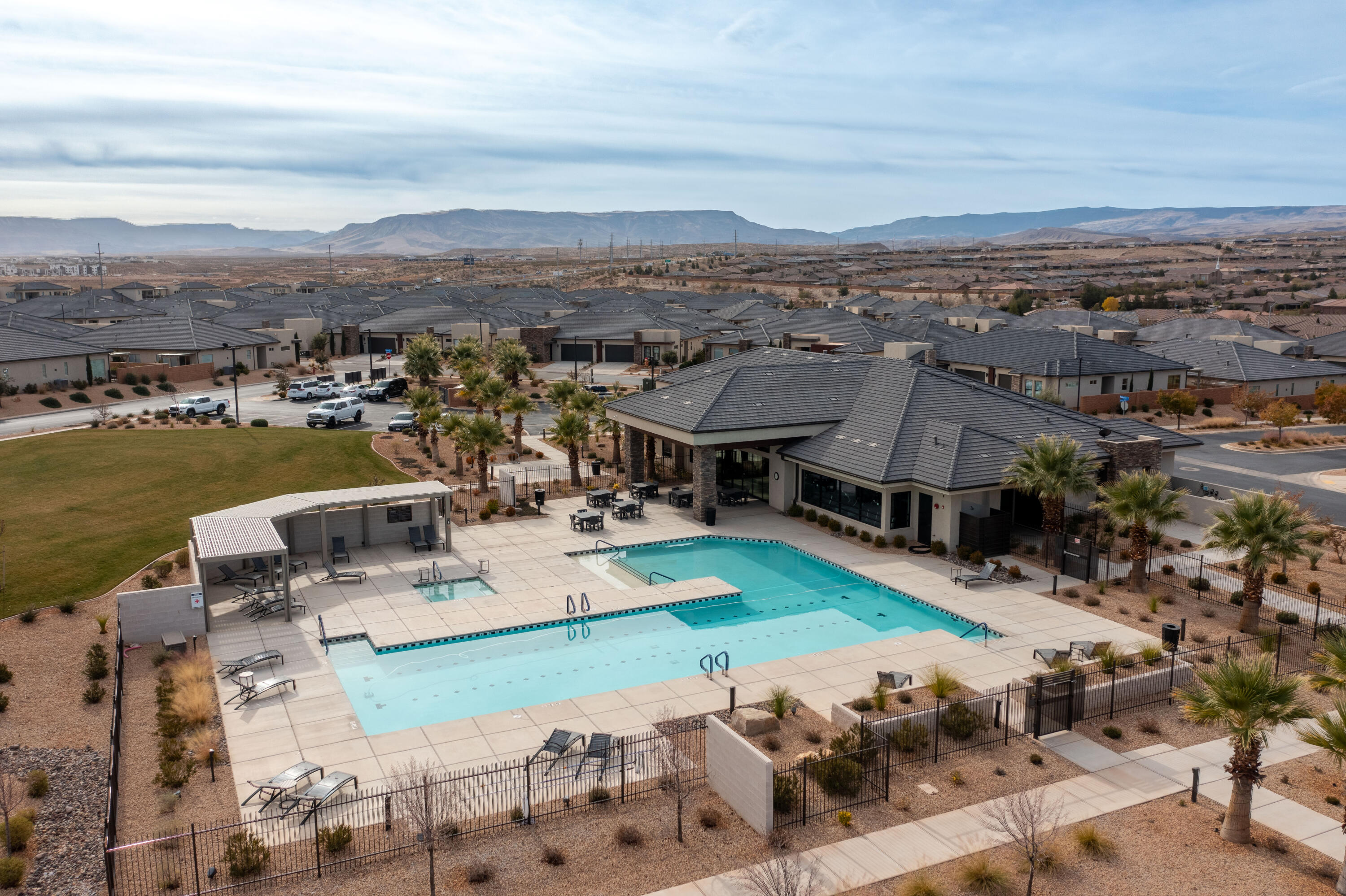 VILLAS AT SUN RIVER - Residential