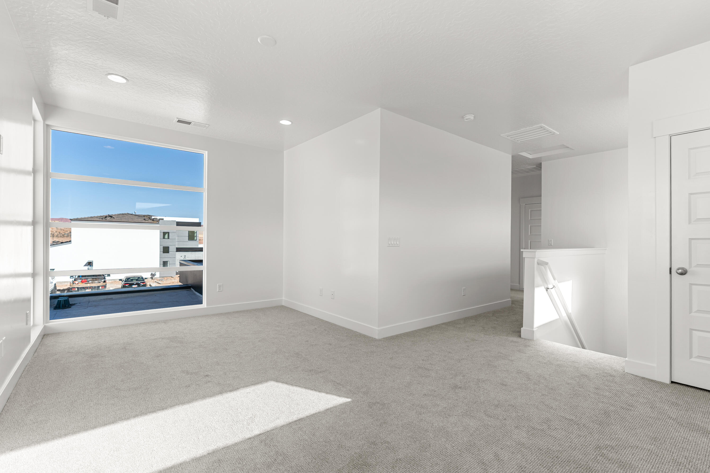 DESERT REFLECTION - Residential