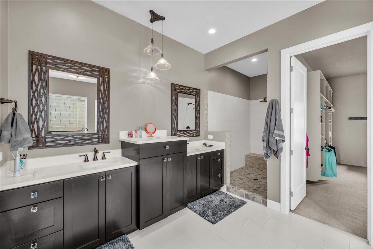 MEADOW VALLEY FARMS - Residential