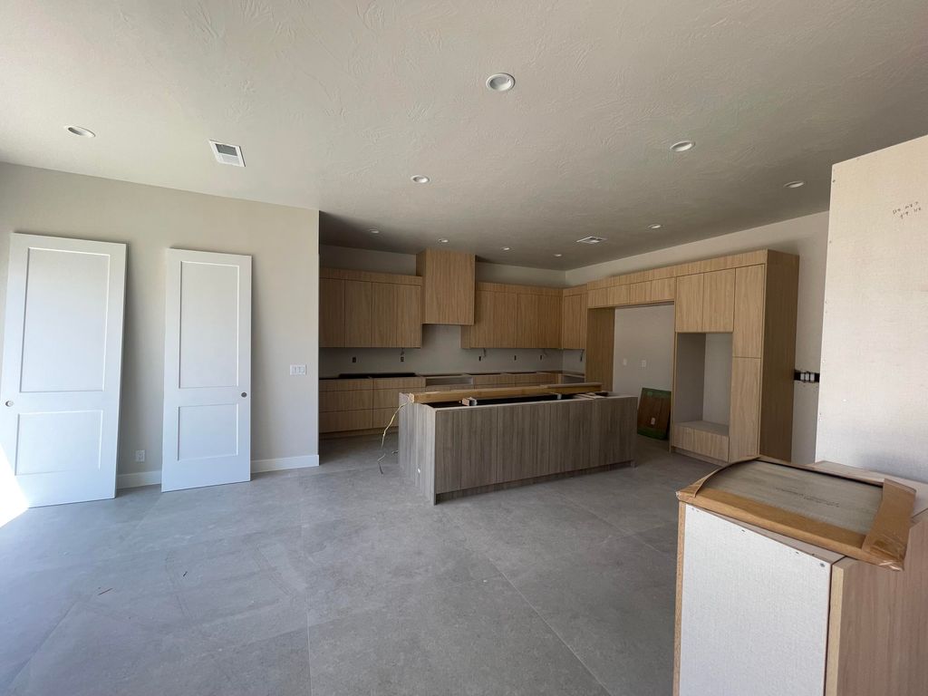 Photo of 3108 E 2080 ST S, Saint George, UT 84790 (MLS # 25-266161)