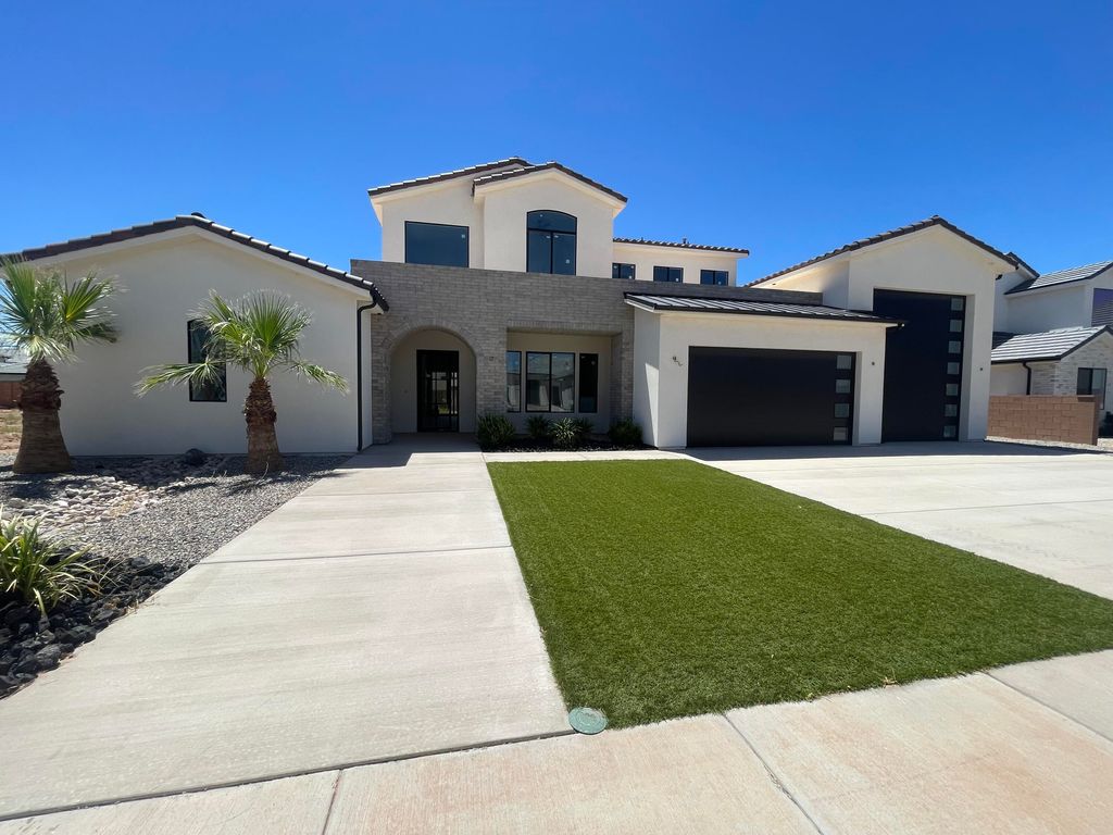 Photo of 3108 E 2080 ST S, Saint George, UT 84790 (MLS # 25-266161)