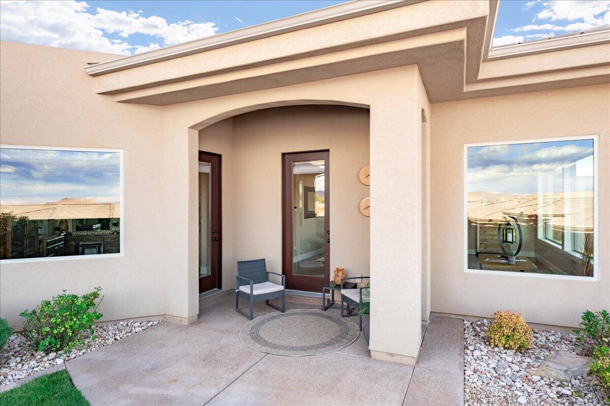 PARAGON COVE TOWNHOMES AT STONECLIFF - Residential