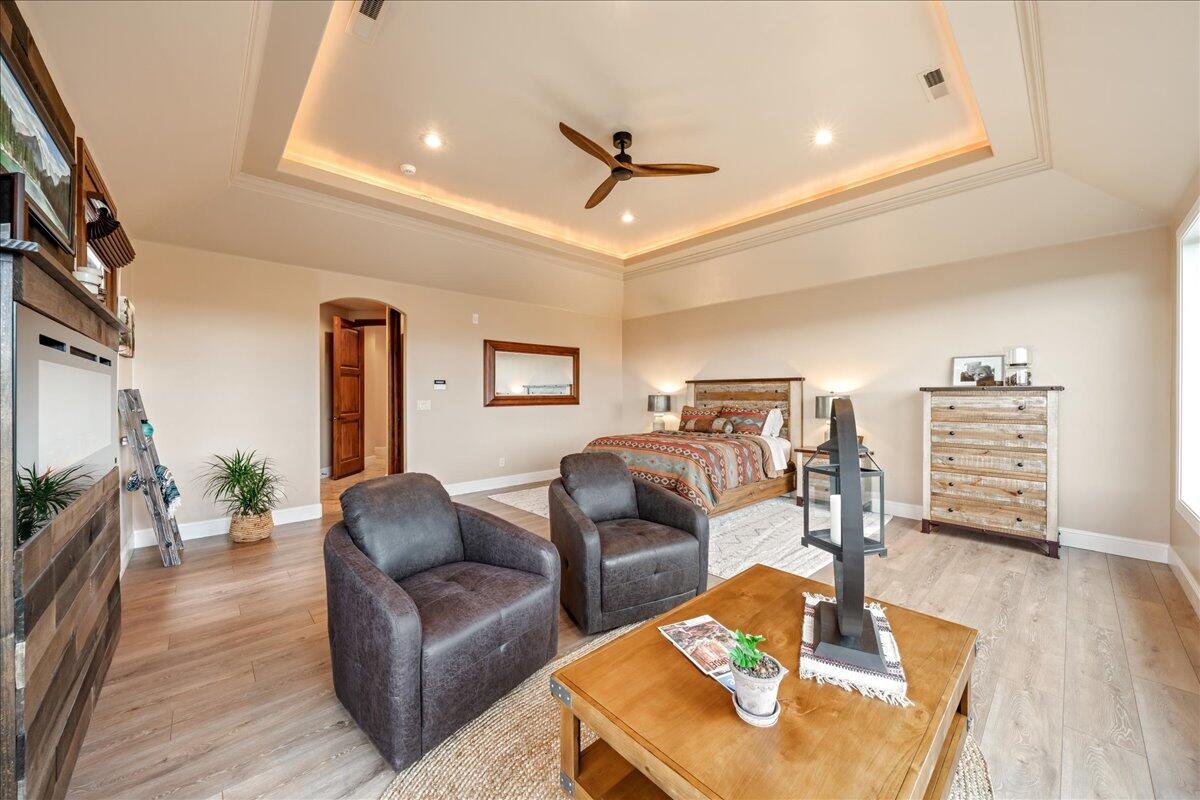 PARAGON COVE TOWNHOMES AT STONECLIFF - Residential