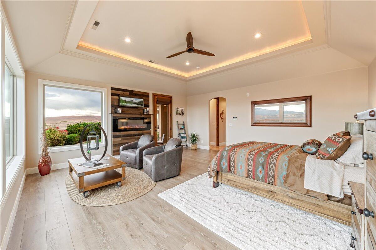 PARAGON COVE TOWNHOMES AT STONECLIFF - Residential