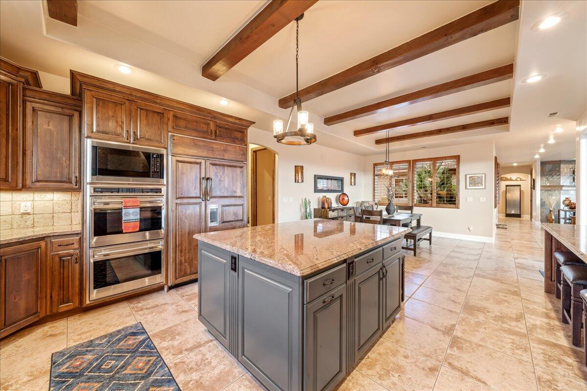 PARAGON COVE TOWNHOMES AT STONECLIFF - Residential