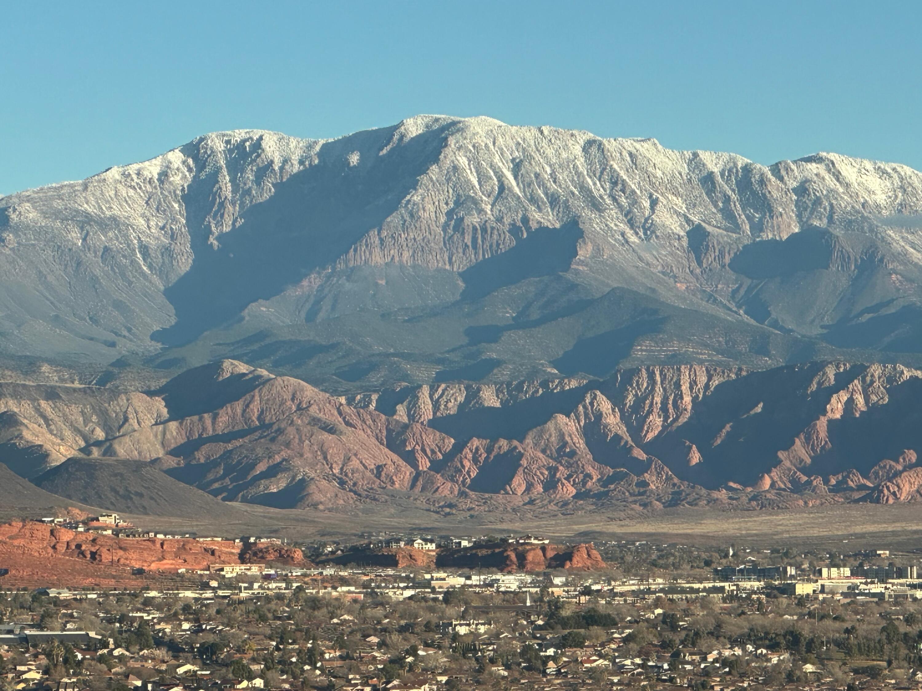 PARAGON COVE TOWNHOMES AT STONECLIFF - Residential