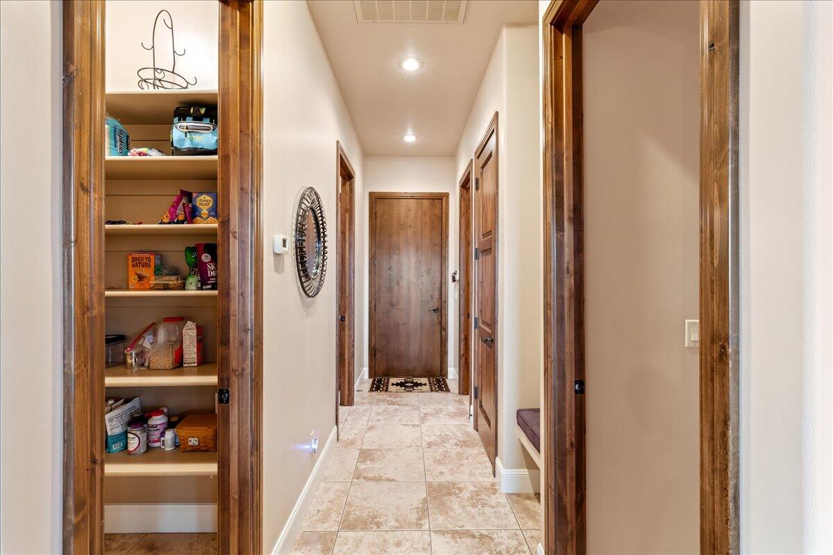 PARAGON COVE TOWNHOMES AT STONECLIFF - Residential