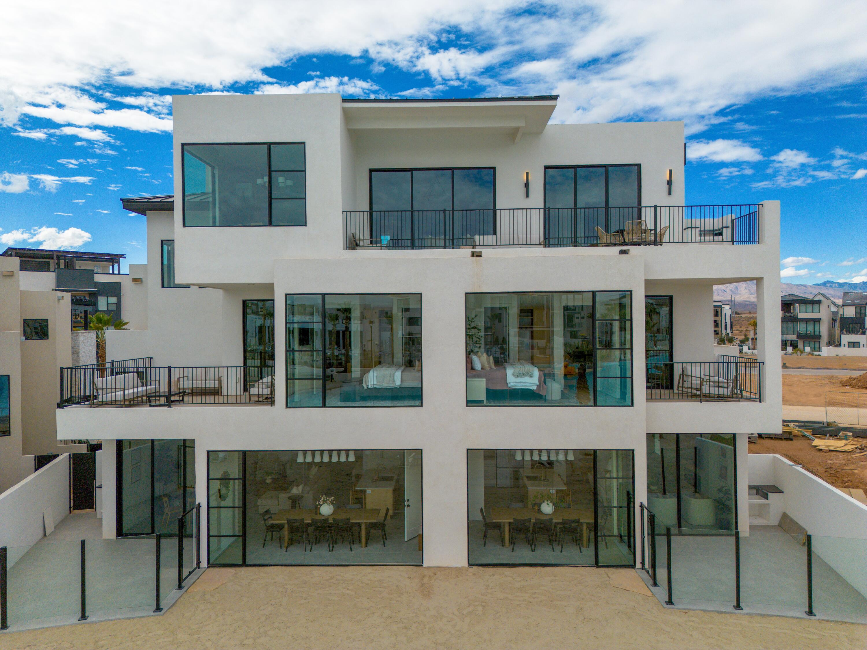 WATERS EDGE DESERT COLOR SHORES - Residential