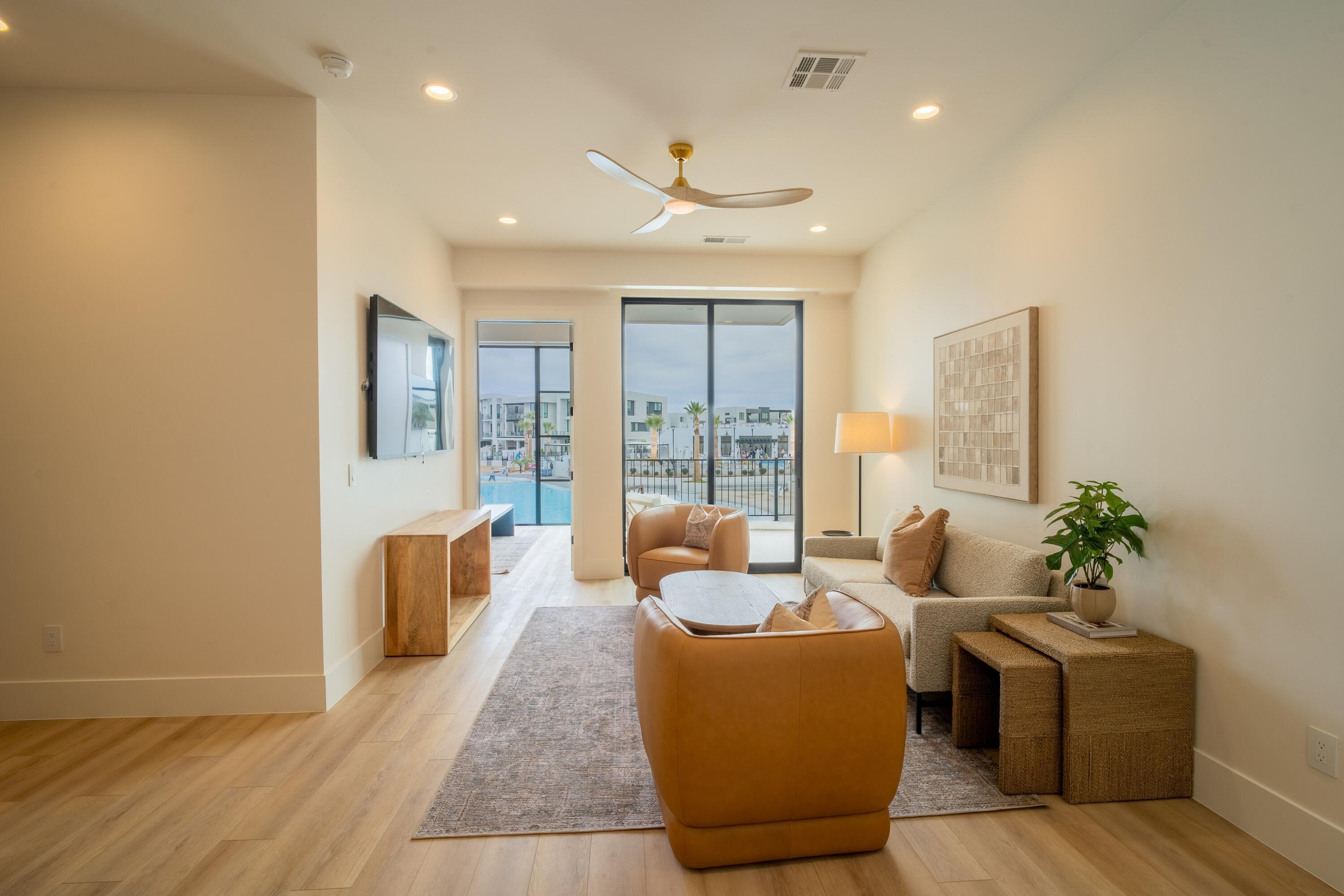 WATERS EDGE DESERT COLOR SHORES - Residential