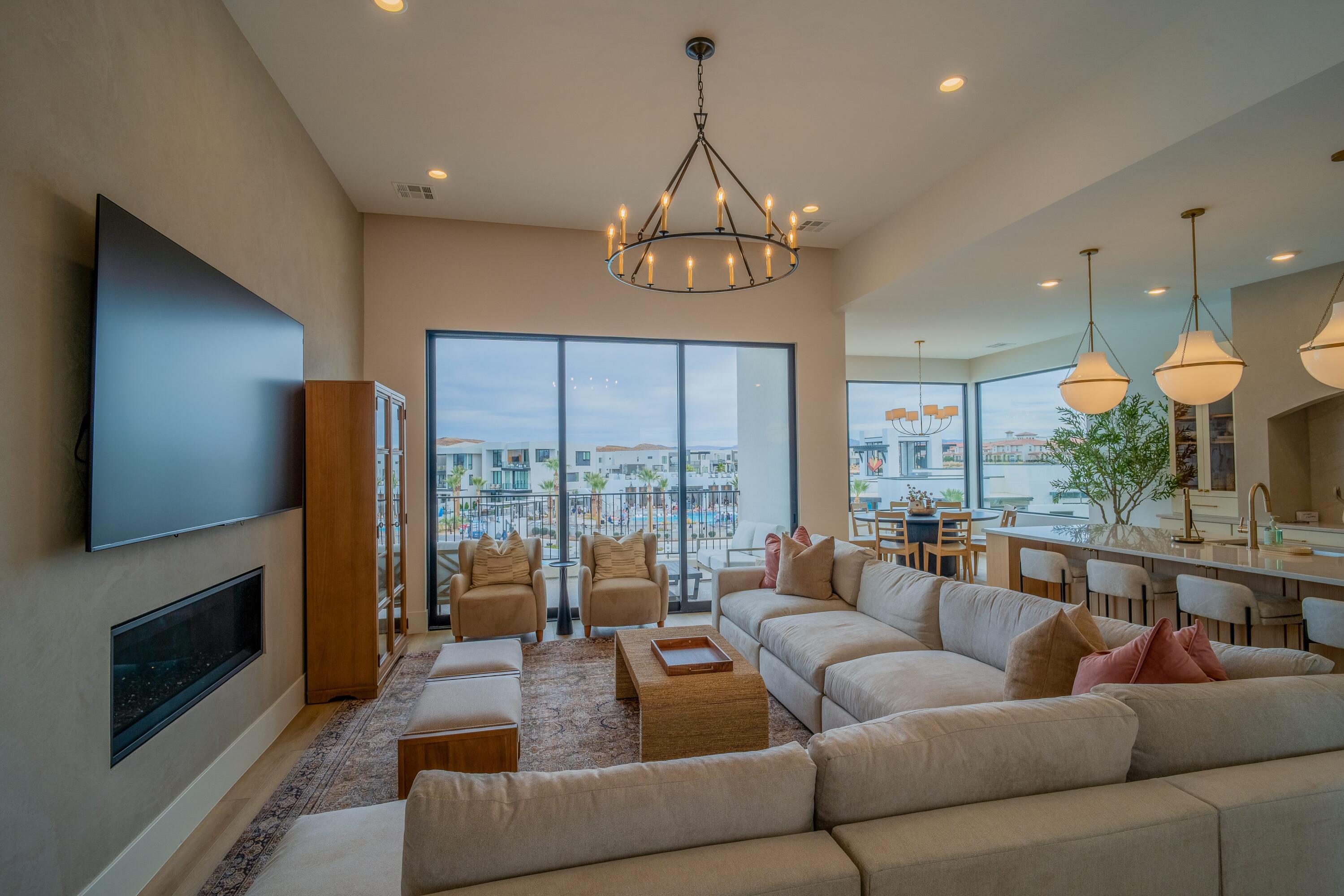 WATERS EDGE DESERT COLOR SHORES - Residential