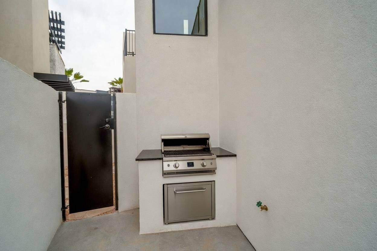 WATERS EDGE DESERT COLOR SHORES - Residential