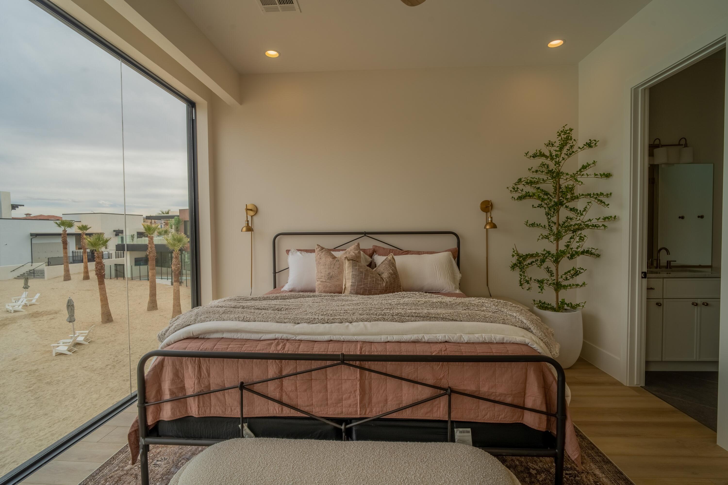 WATERS EDGE DESERT COLOR SHORES - Residential